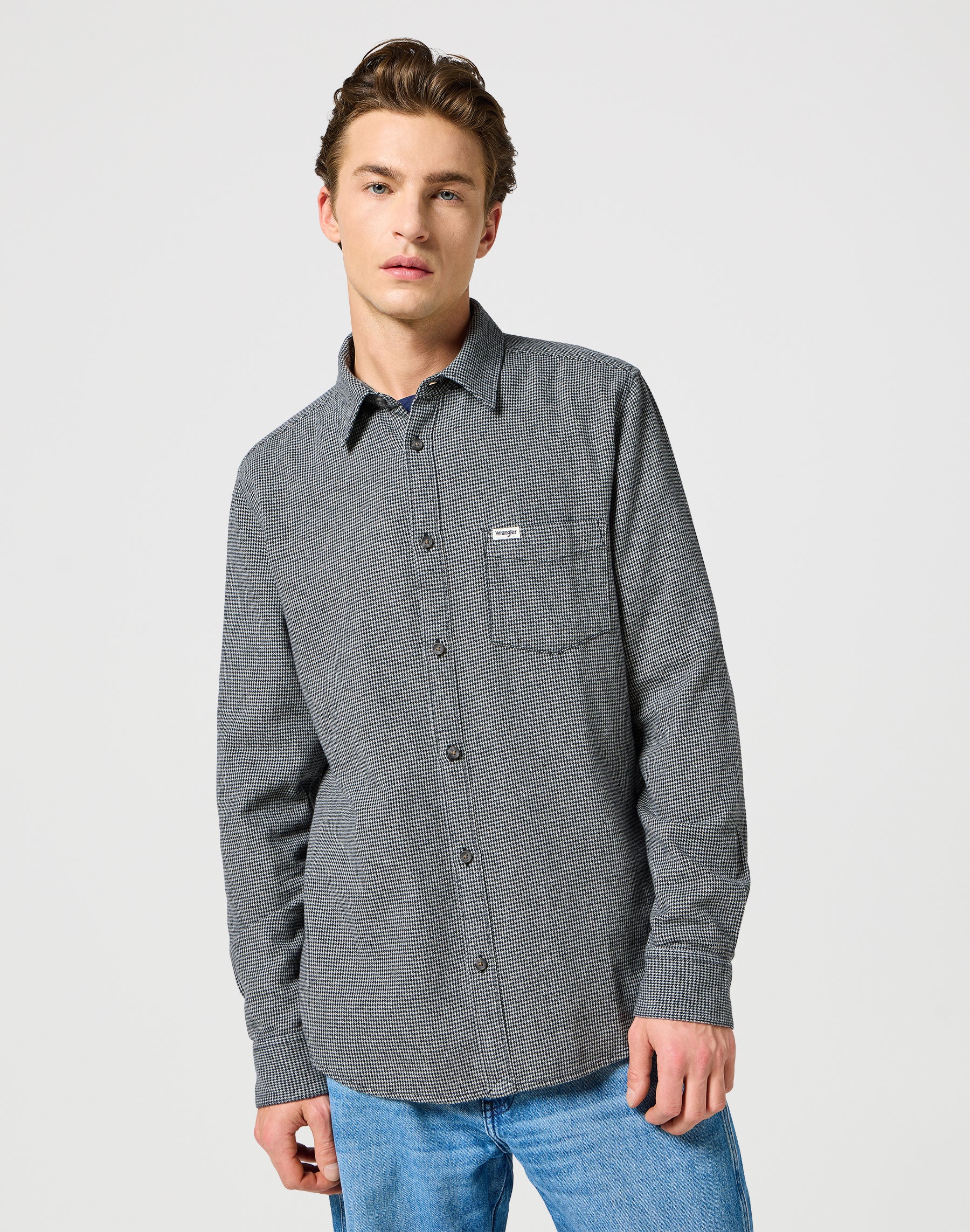 One Pocket Flannel Shirt in Grey Black Chemises Wrangler   