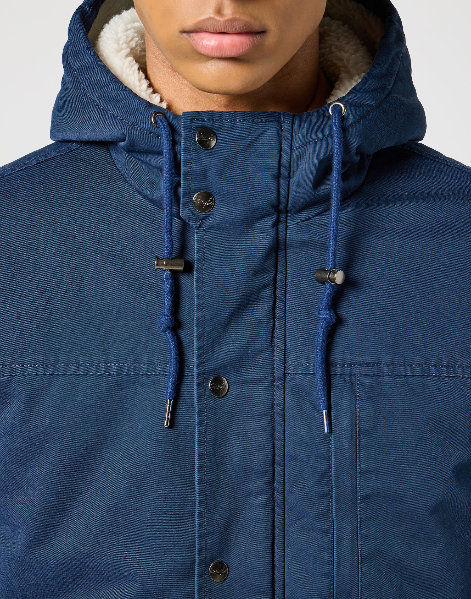 Heavy Puffer Jacket in Navy Vestes Wrangler   