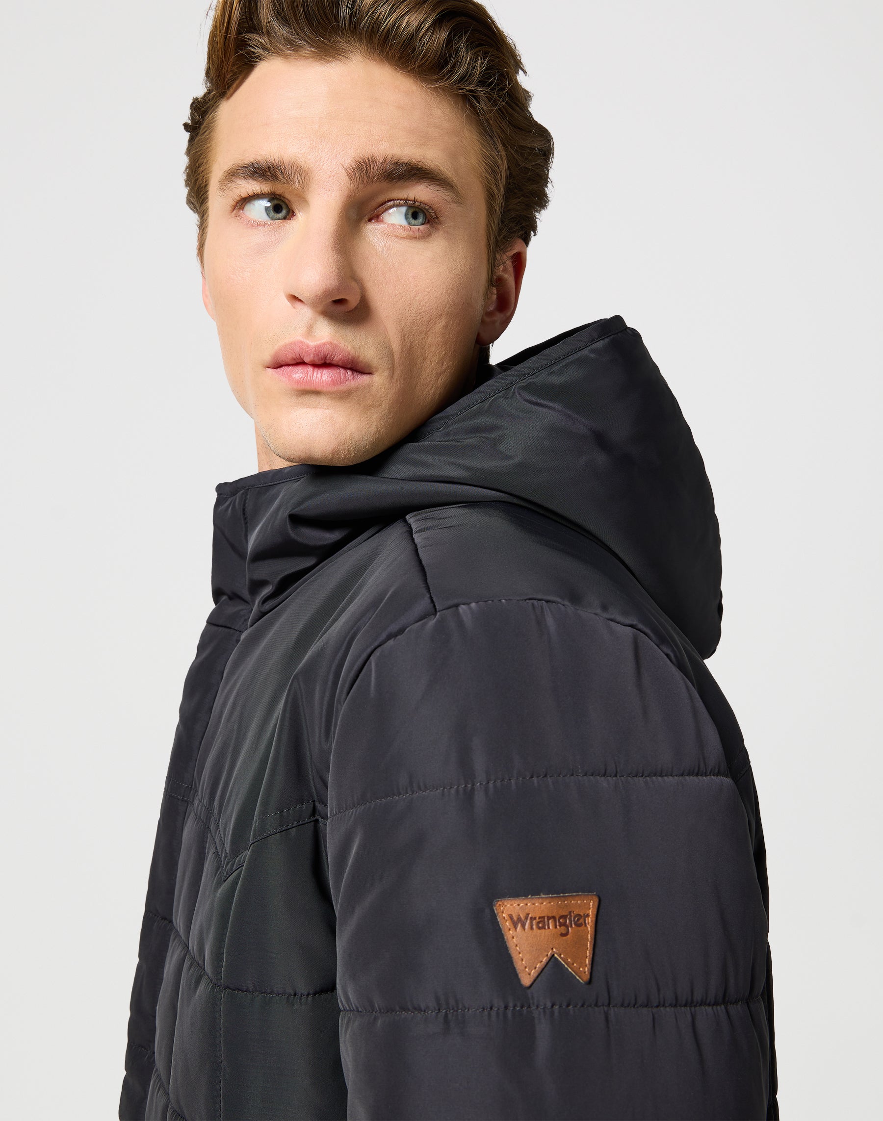 Transitional Puffer in Black Vestes Wrangler   