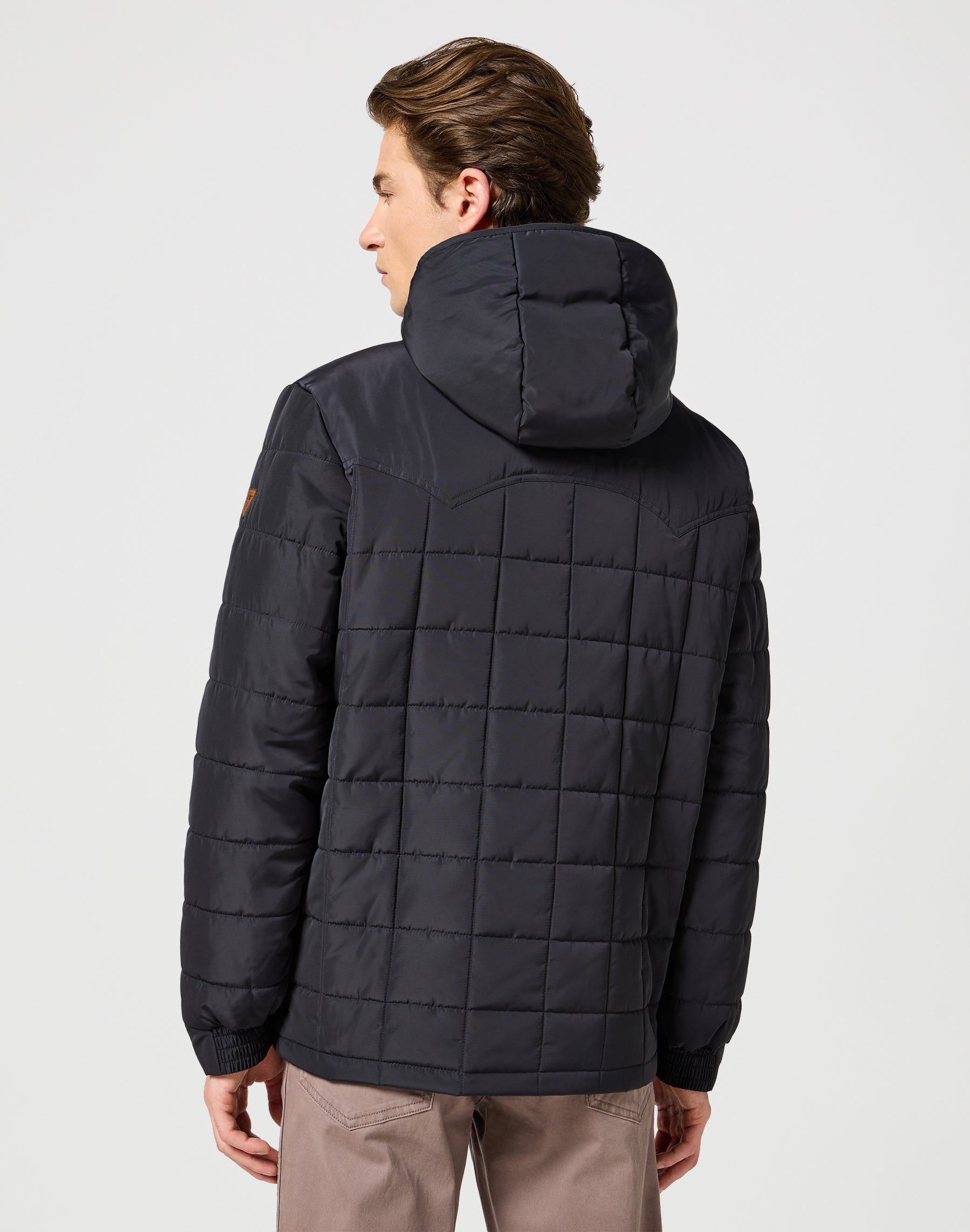 Transitional Puffer in Black Vestes Wrangler   