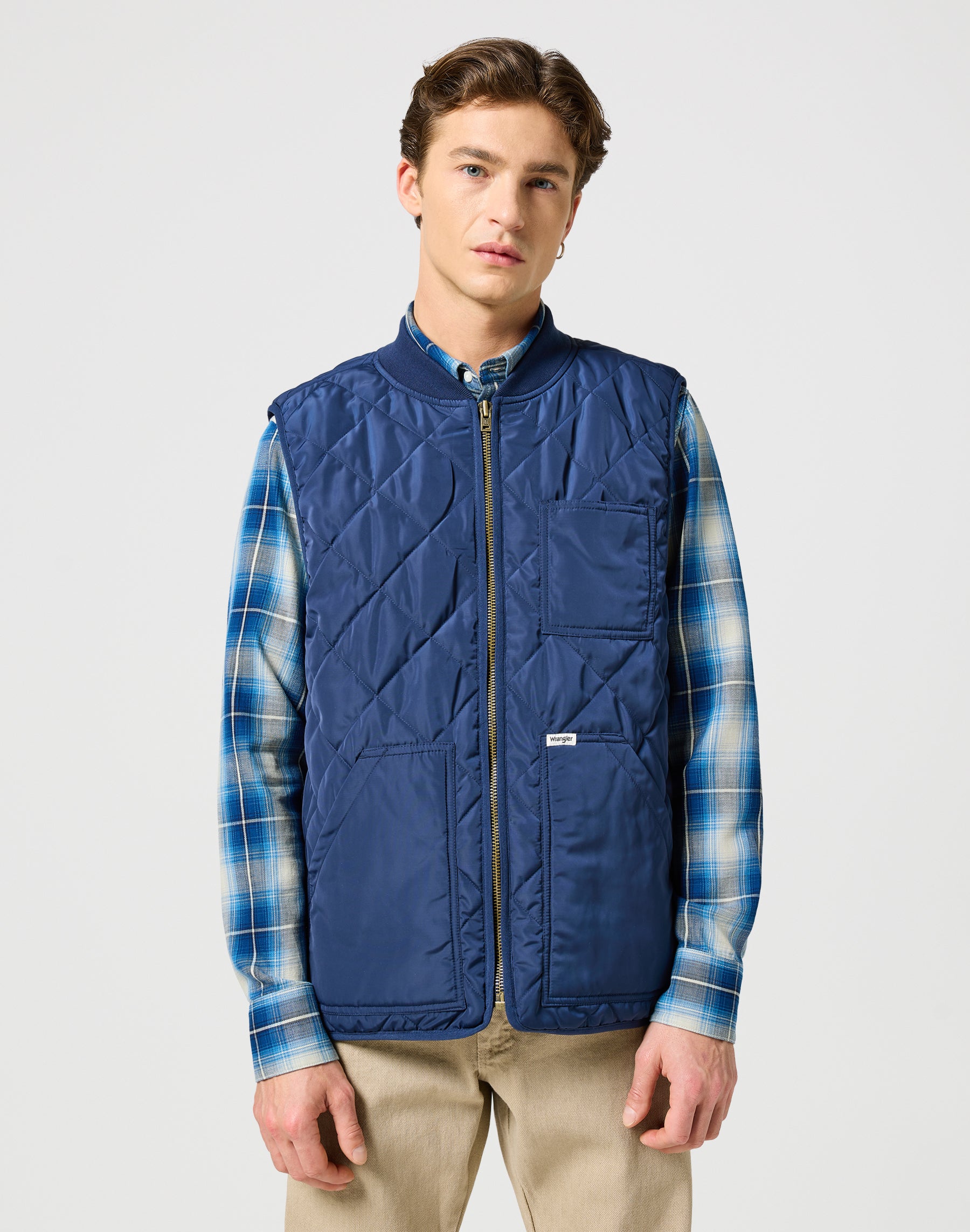 Elevated Vest in Navy Vestes Wrangler   