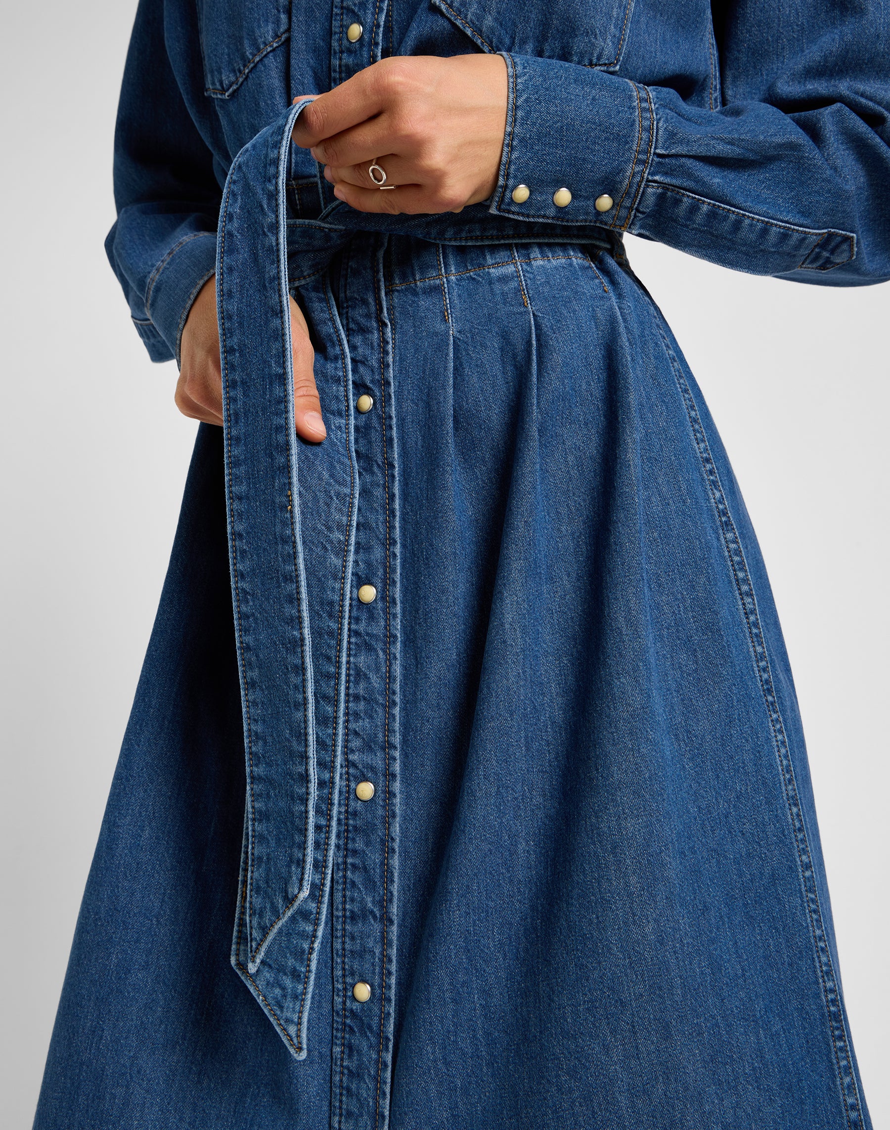 Belted Western Dress in Blue Fusion Robes Lee   