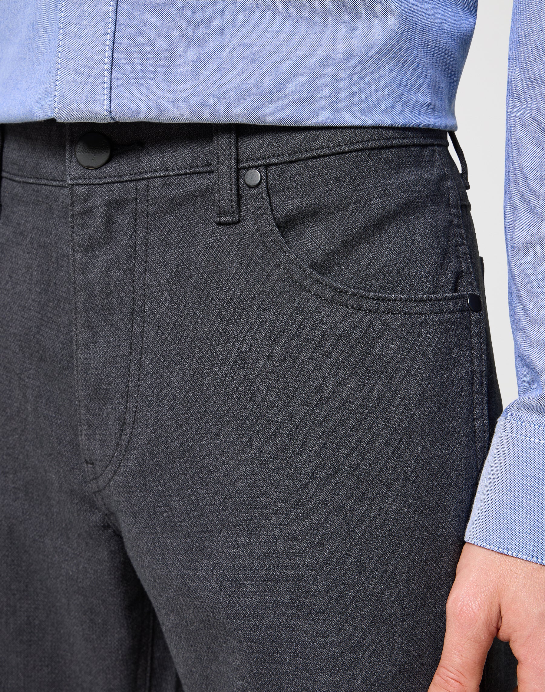 Greensboro in Charcoal Pantalon Wrangler   