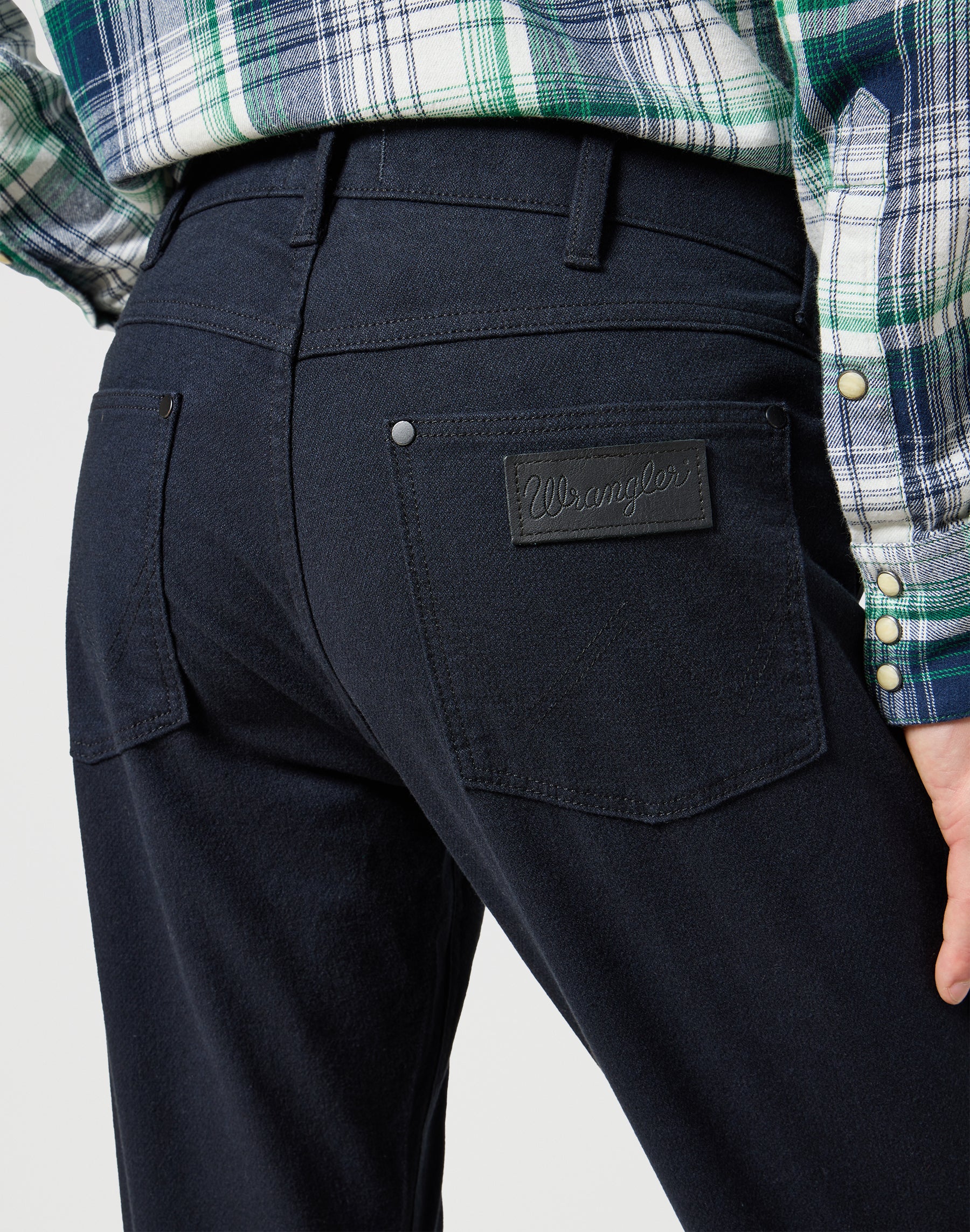 Greensboro in Dark Navy Pantalon Wrangler   