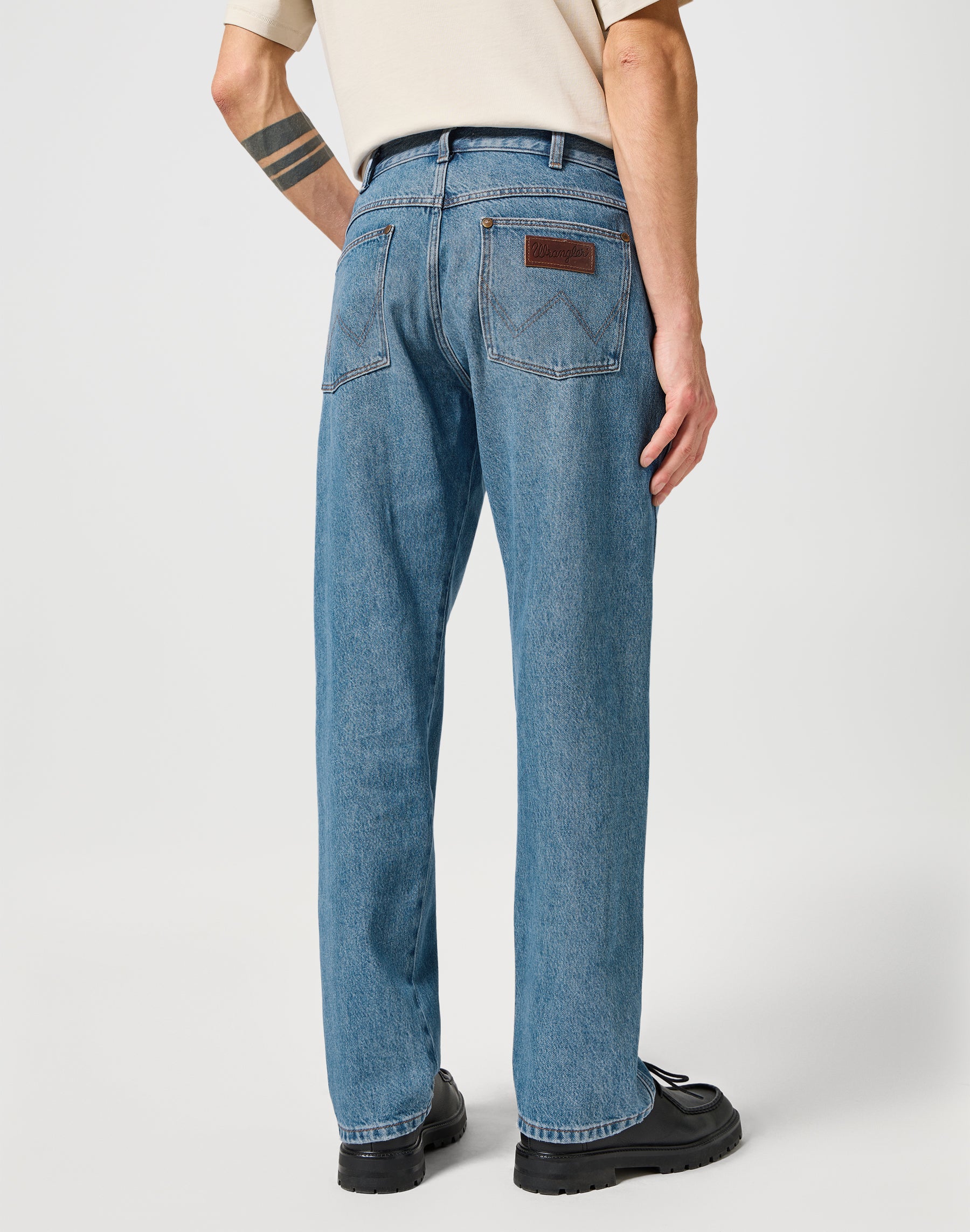 Frontier in Jungle Jasper Jeans Wrangler