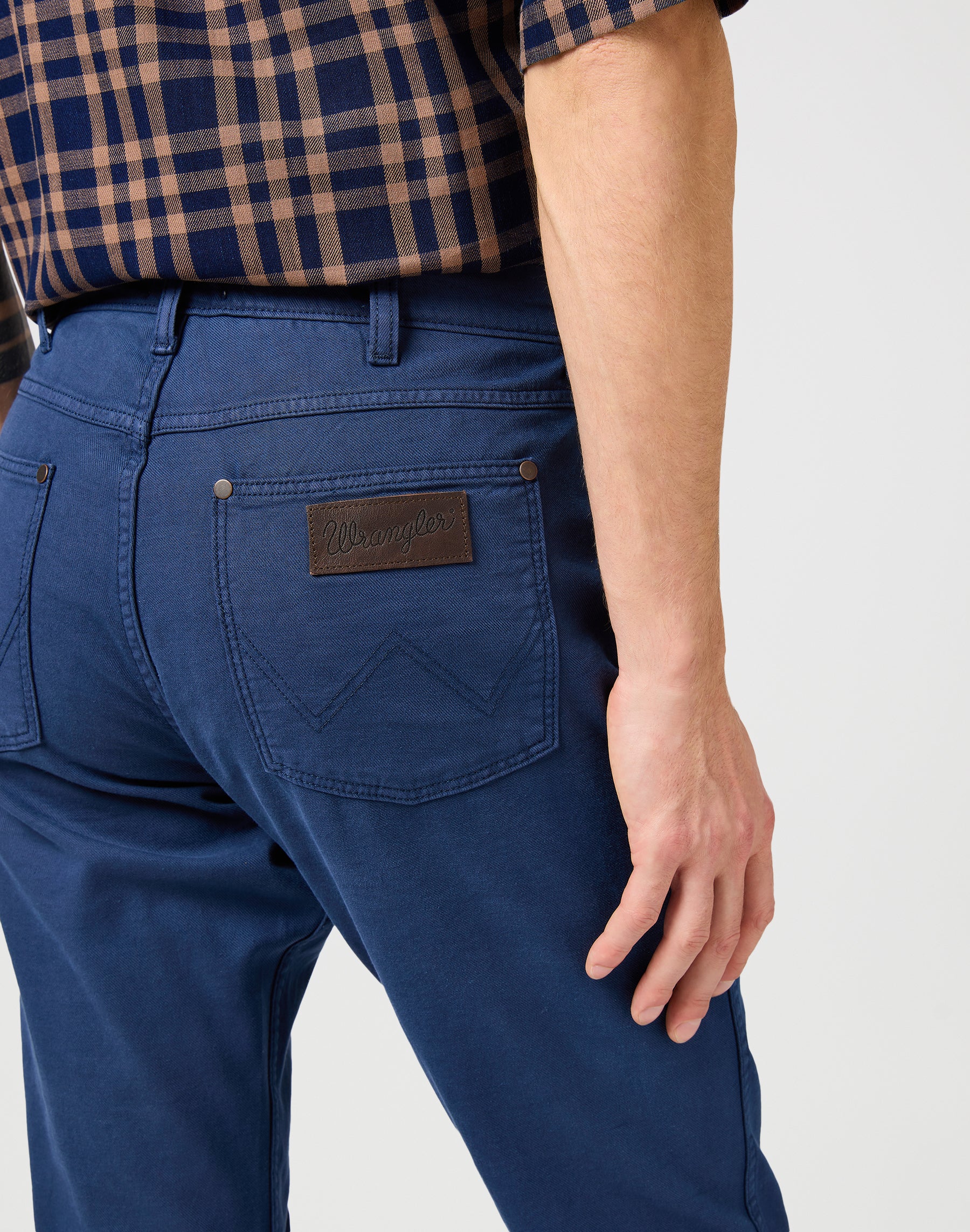 Greensboro in Navy Pantalon Wrangler