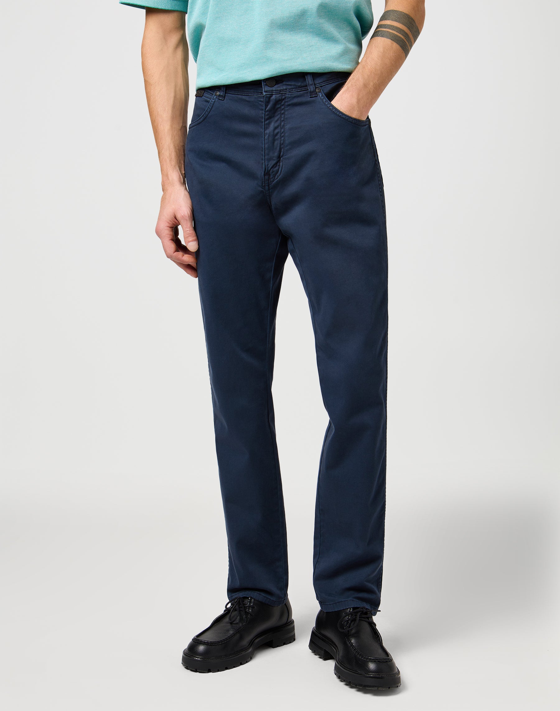 Texas Slim in Dark Navy Pantalon Wrangler