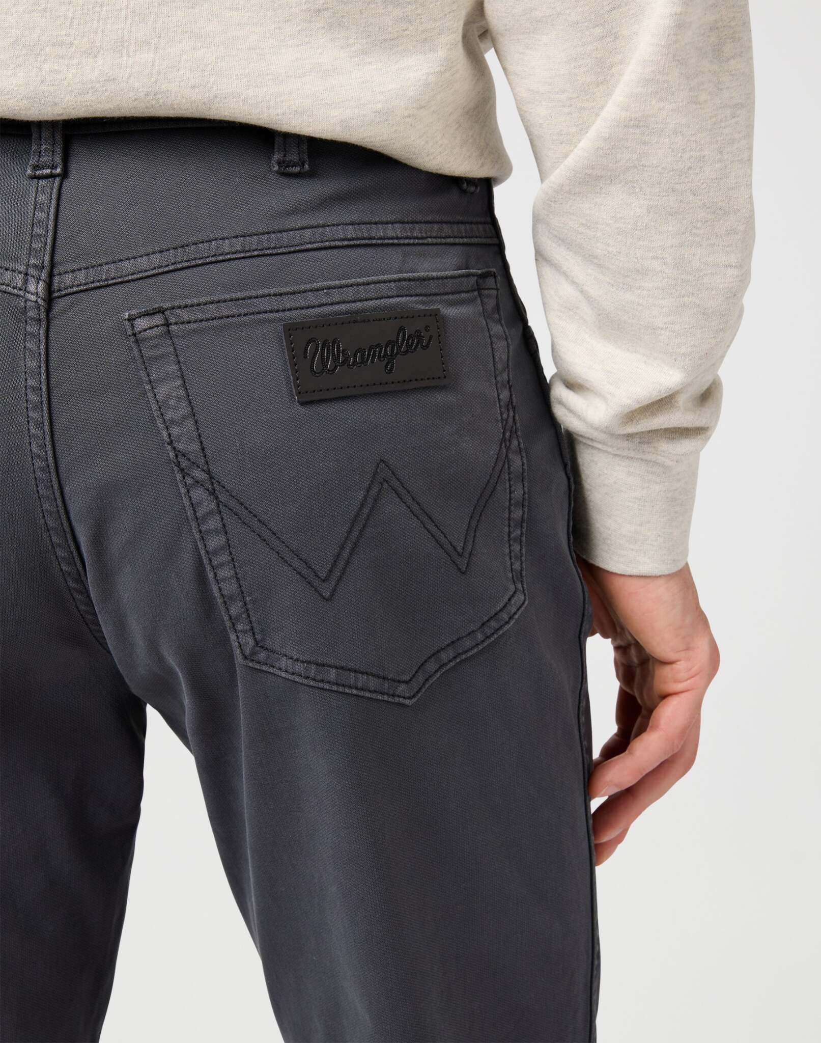 Texas in Faded Black Pantalon Wrangler