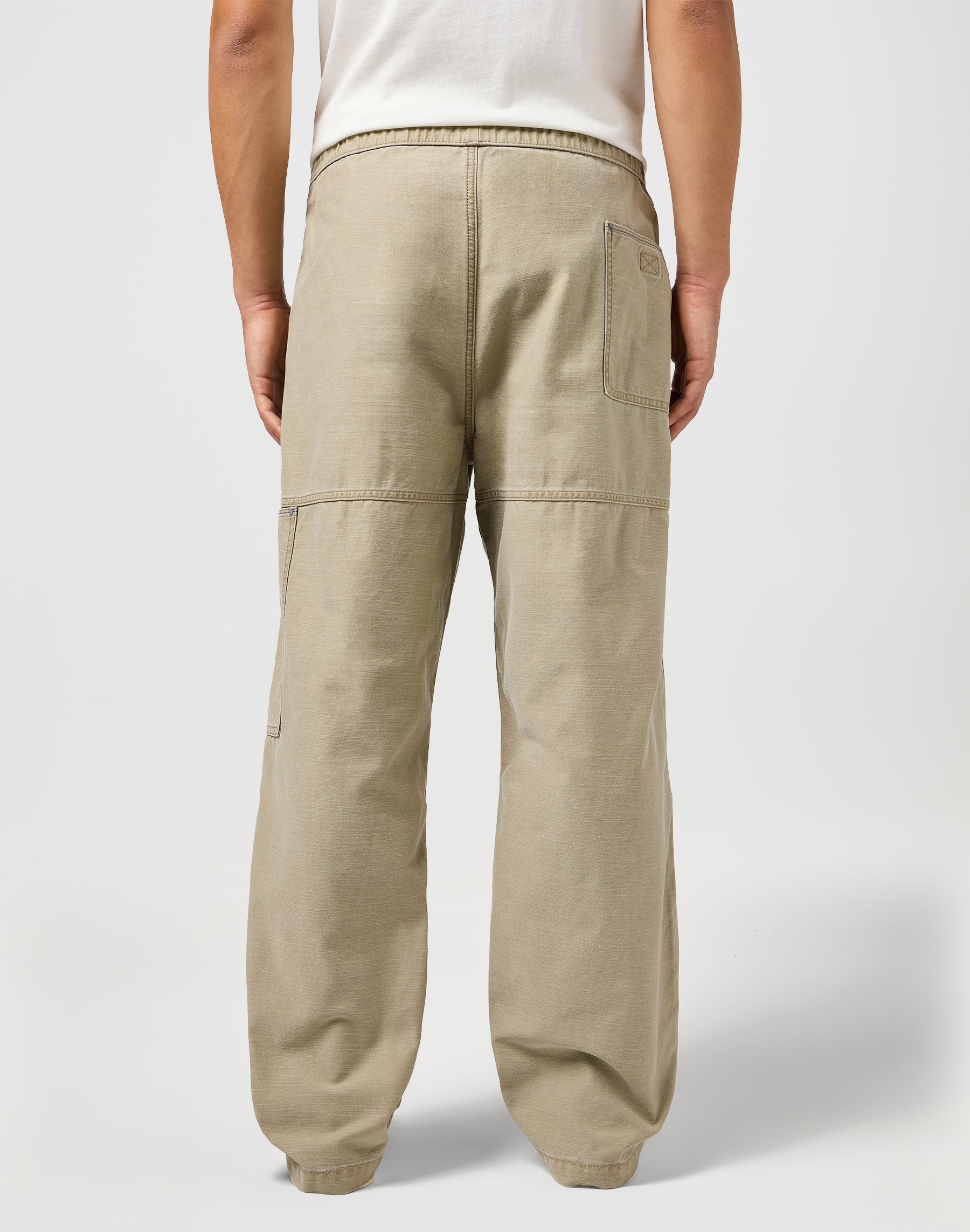 Drawstring Carpenter in Canyon Sand Pantalon Wrangler