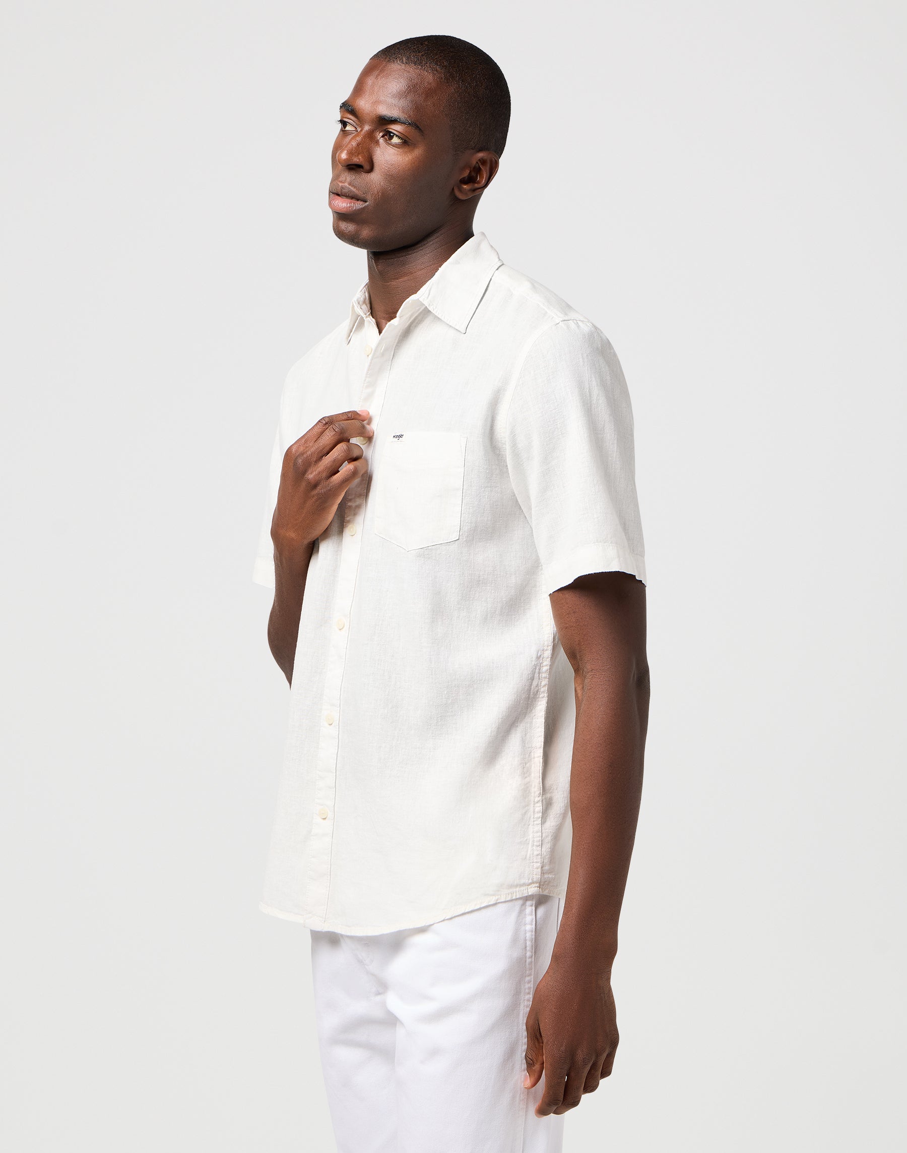 Ss 1 Pkt Shirt in White Chemises Wrangler