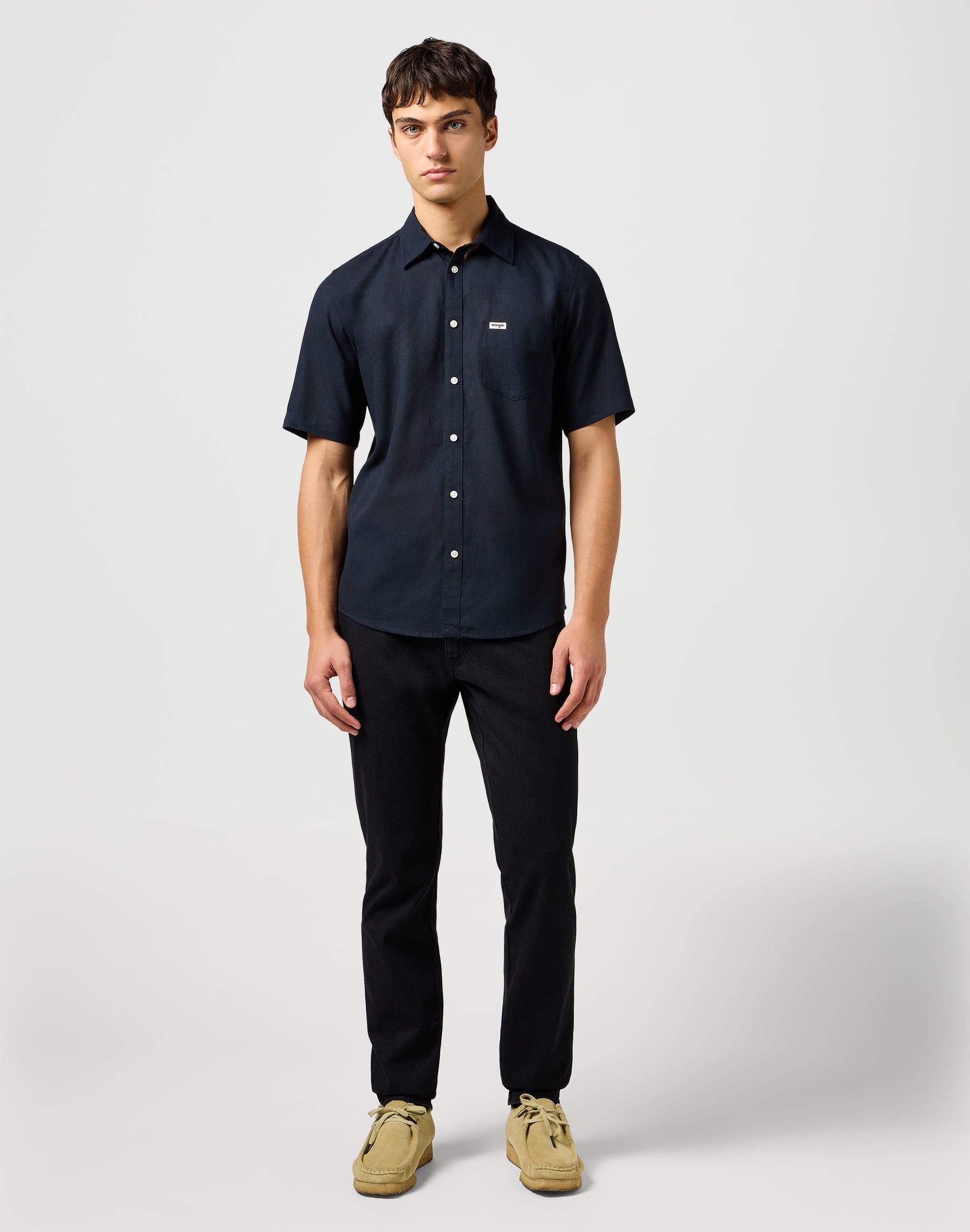 Ss 1 Pkt Shirt in Black Chemises Wrangler