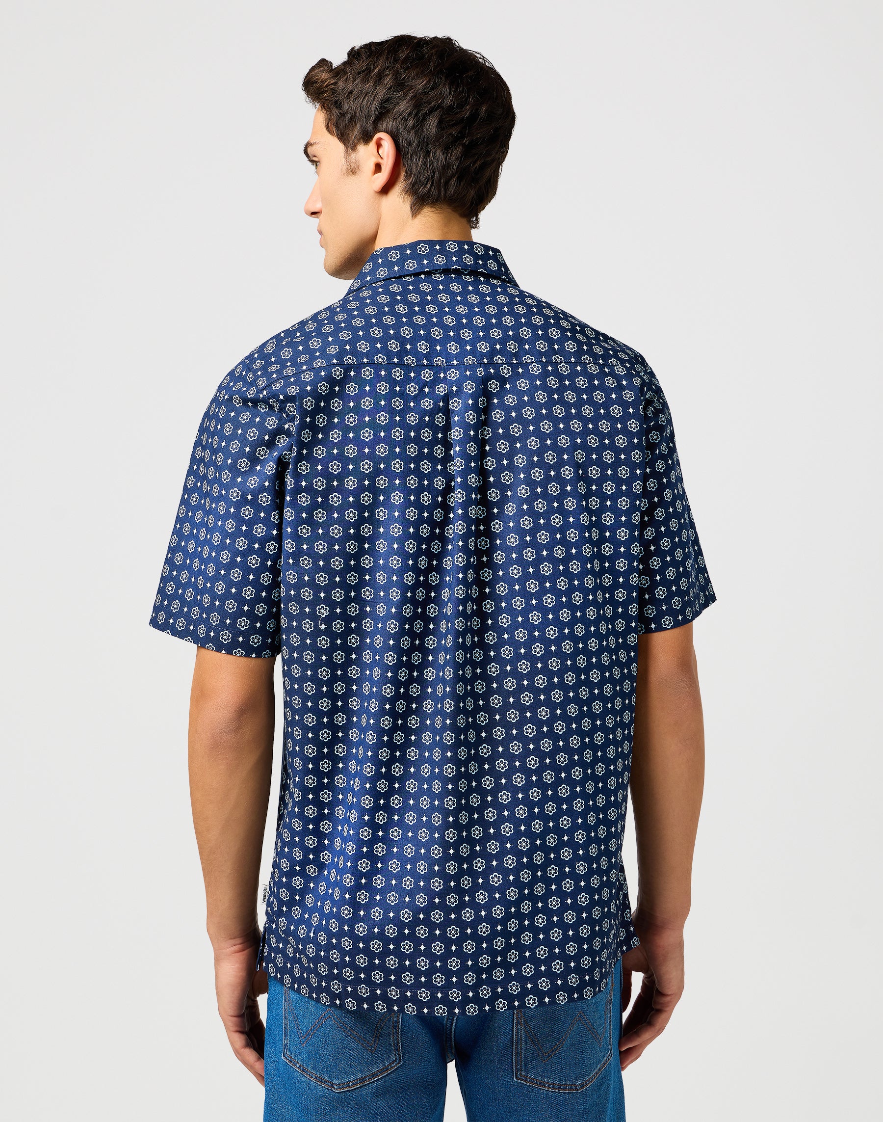 Ss Resort Shirt in Blue Geo Chemises Wrangler