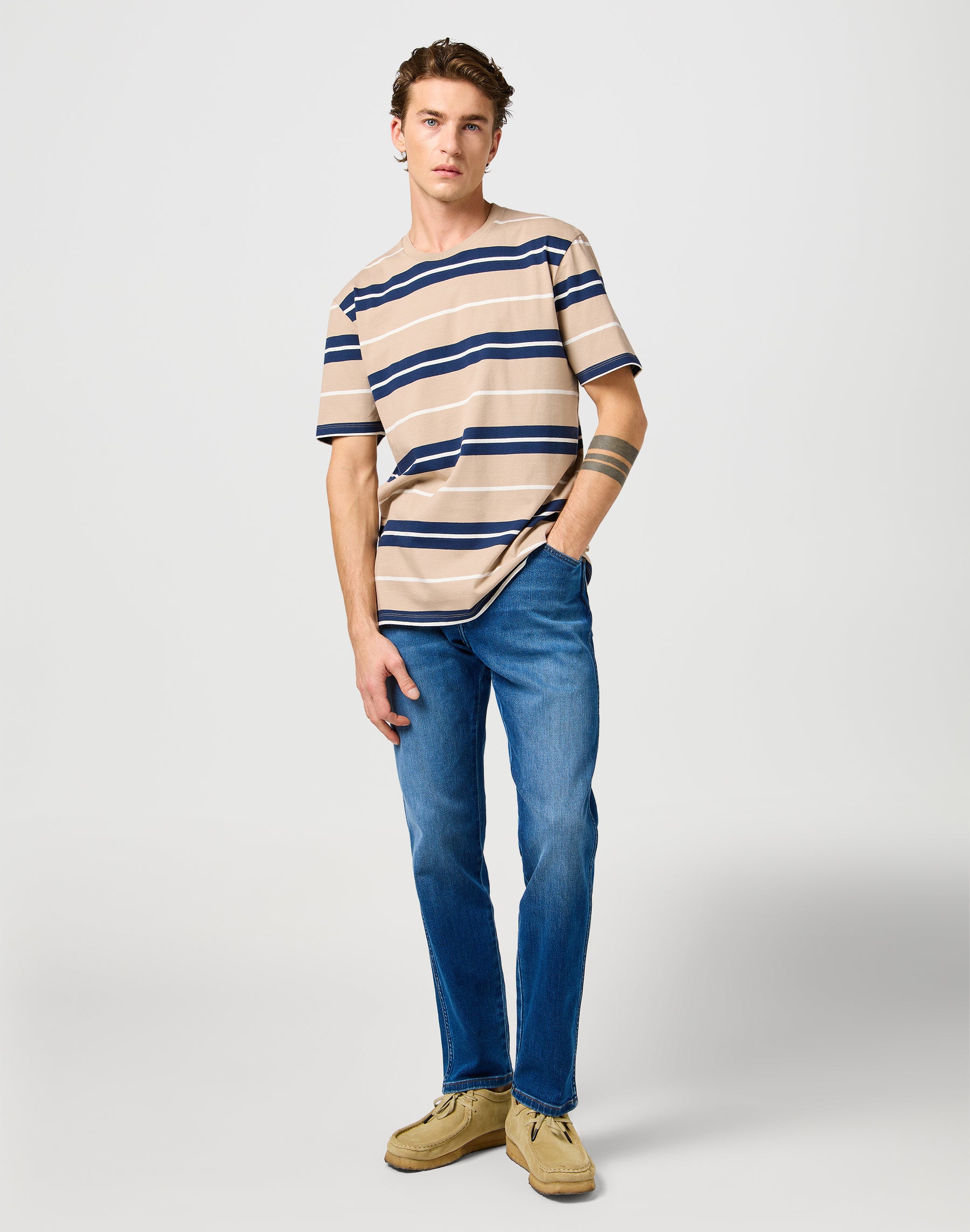 Stripe Tee dans Timberwolf T-shirts Wrangler