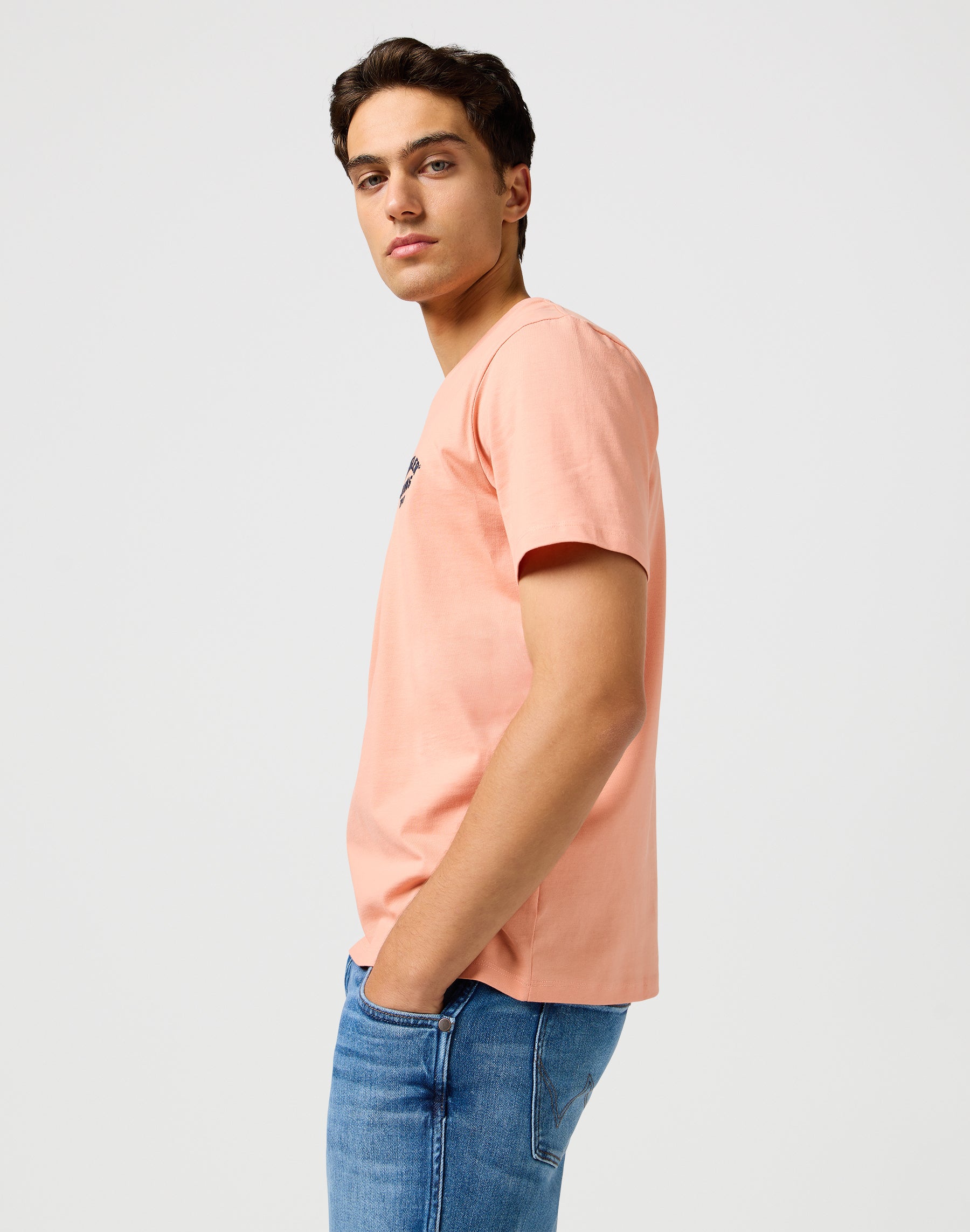 Small Logo Tee in Crevette T-shirts Wrangler