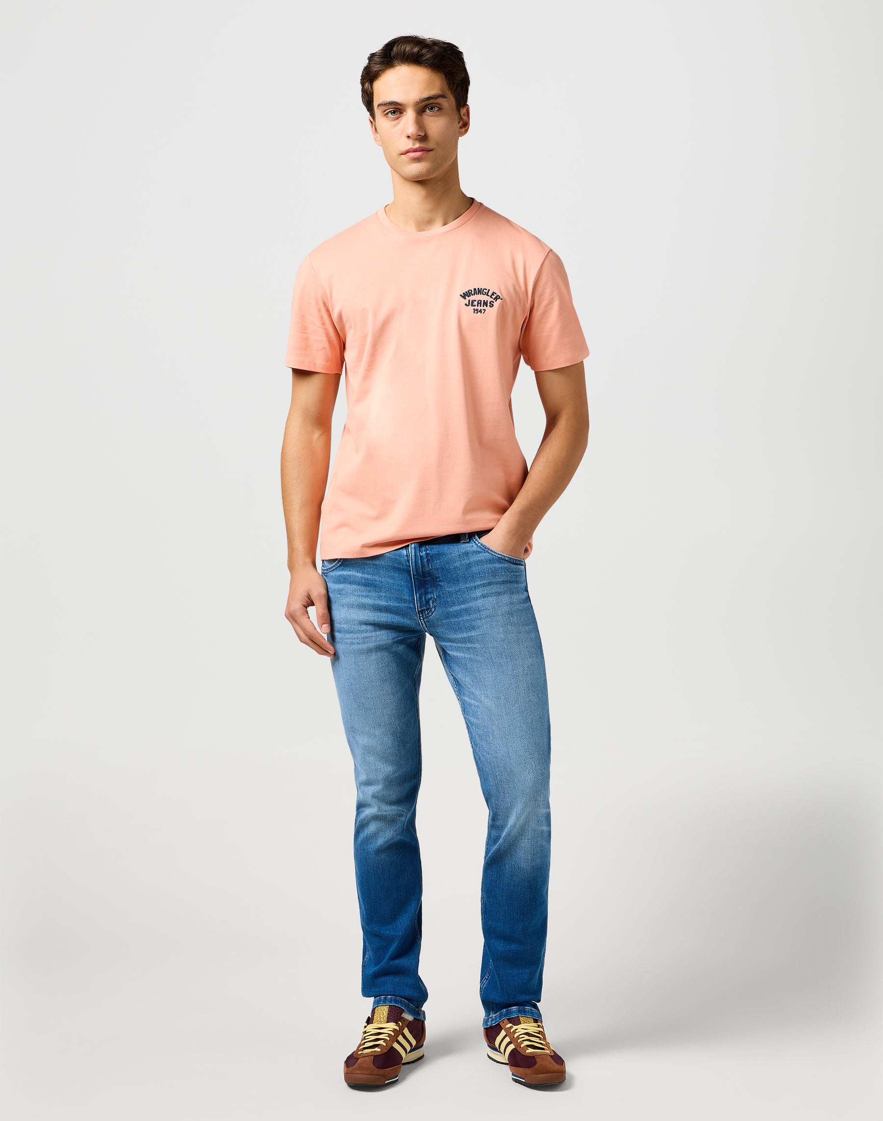 Small Logo Tee in Crevette T-shirts Wrangler