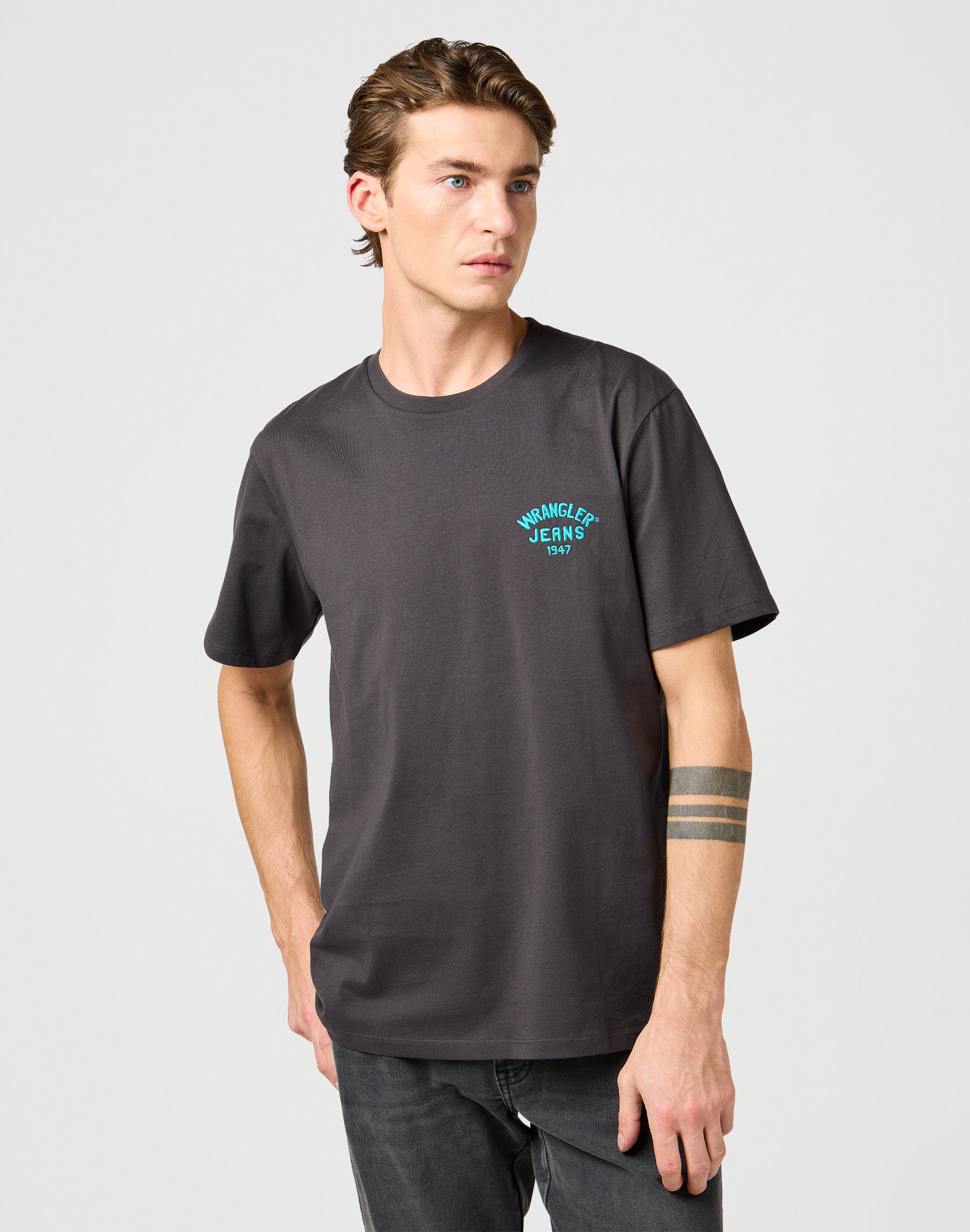 Small Logo Tee in Faded Black T-shirts Wrangler