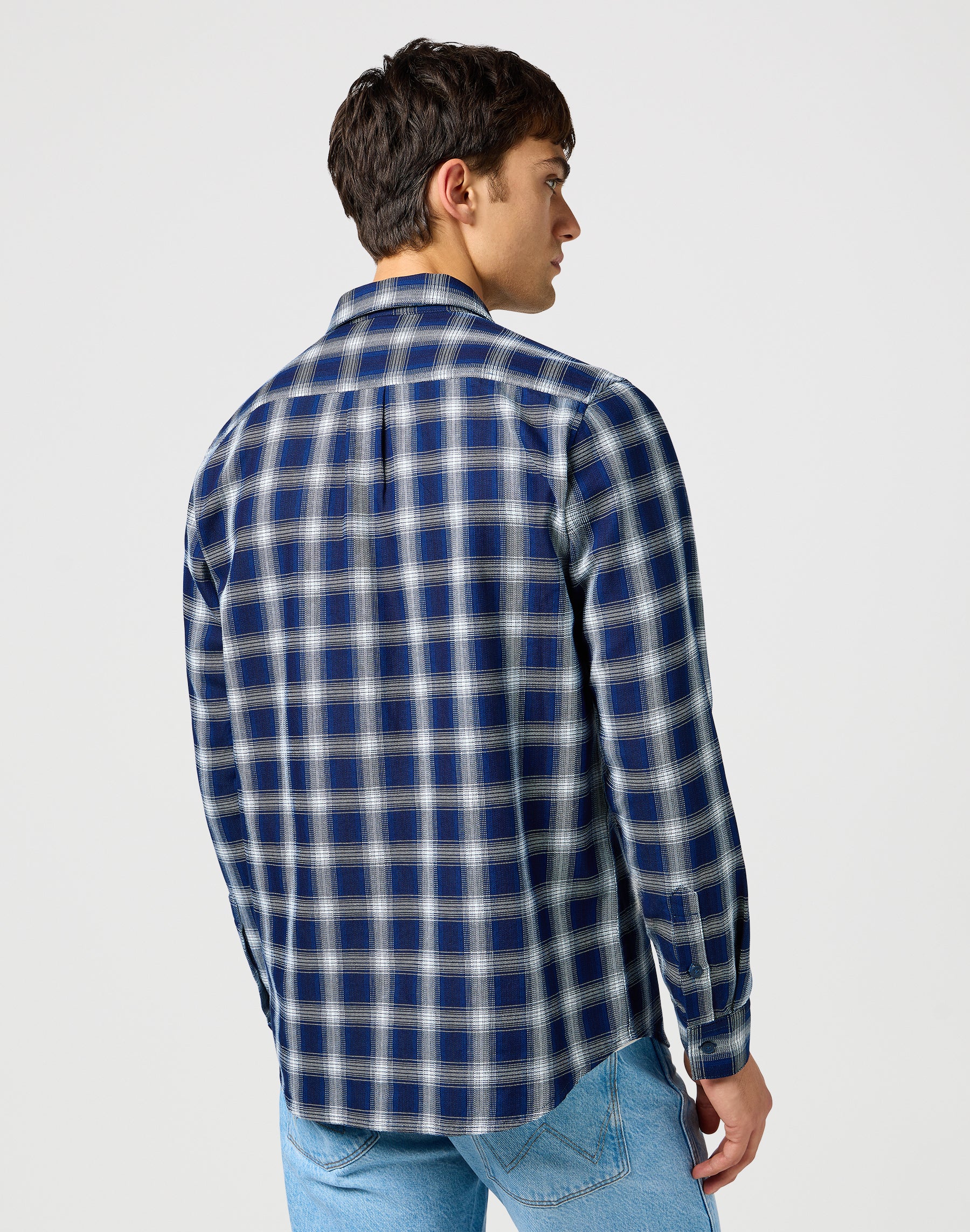 1 pt Chemise en Indigo Plaid Chemises Wrangler