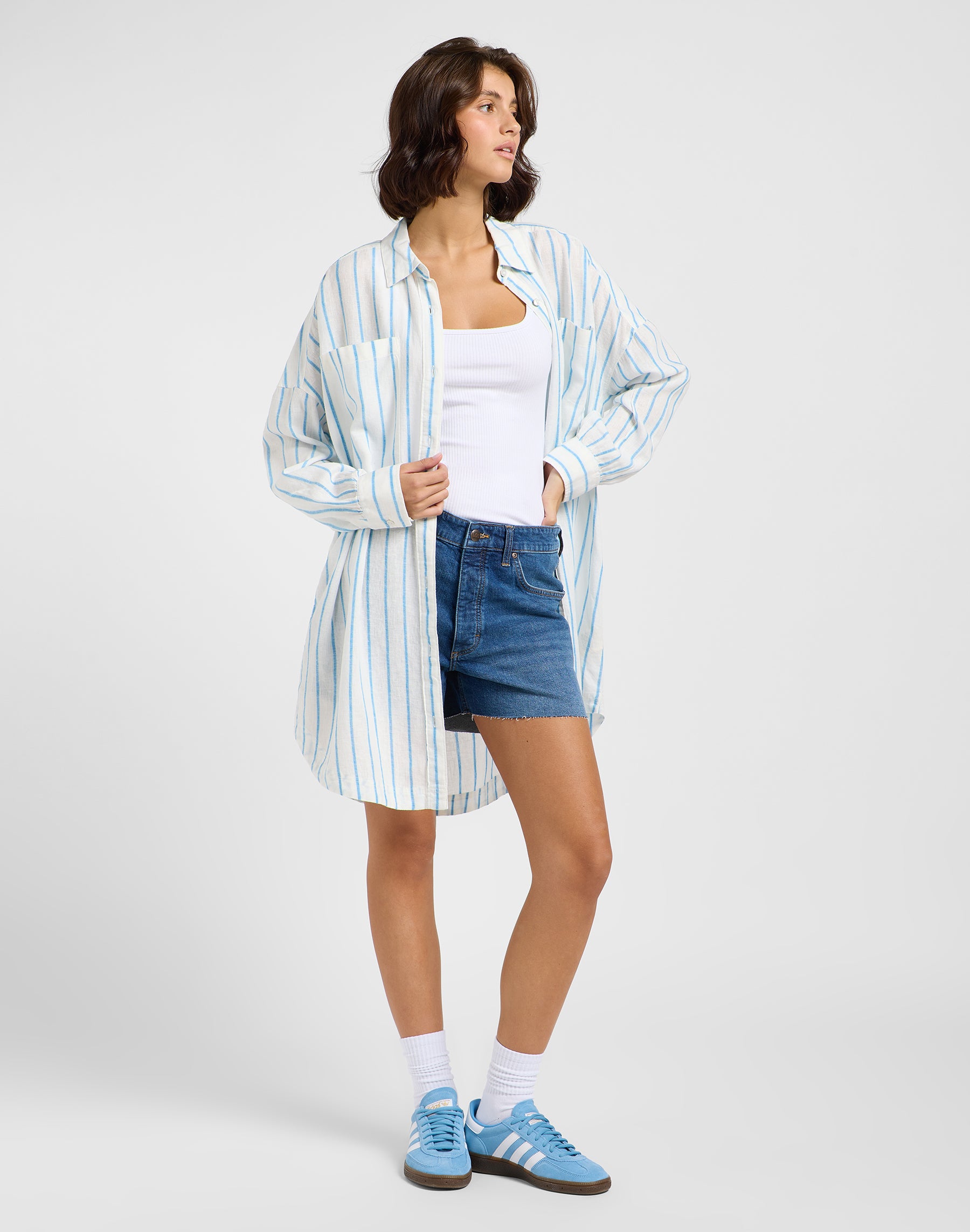 Robe Relaxed Shirt in Stream Blue Stripe Robes Lee