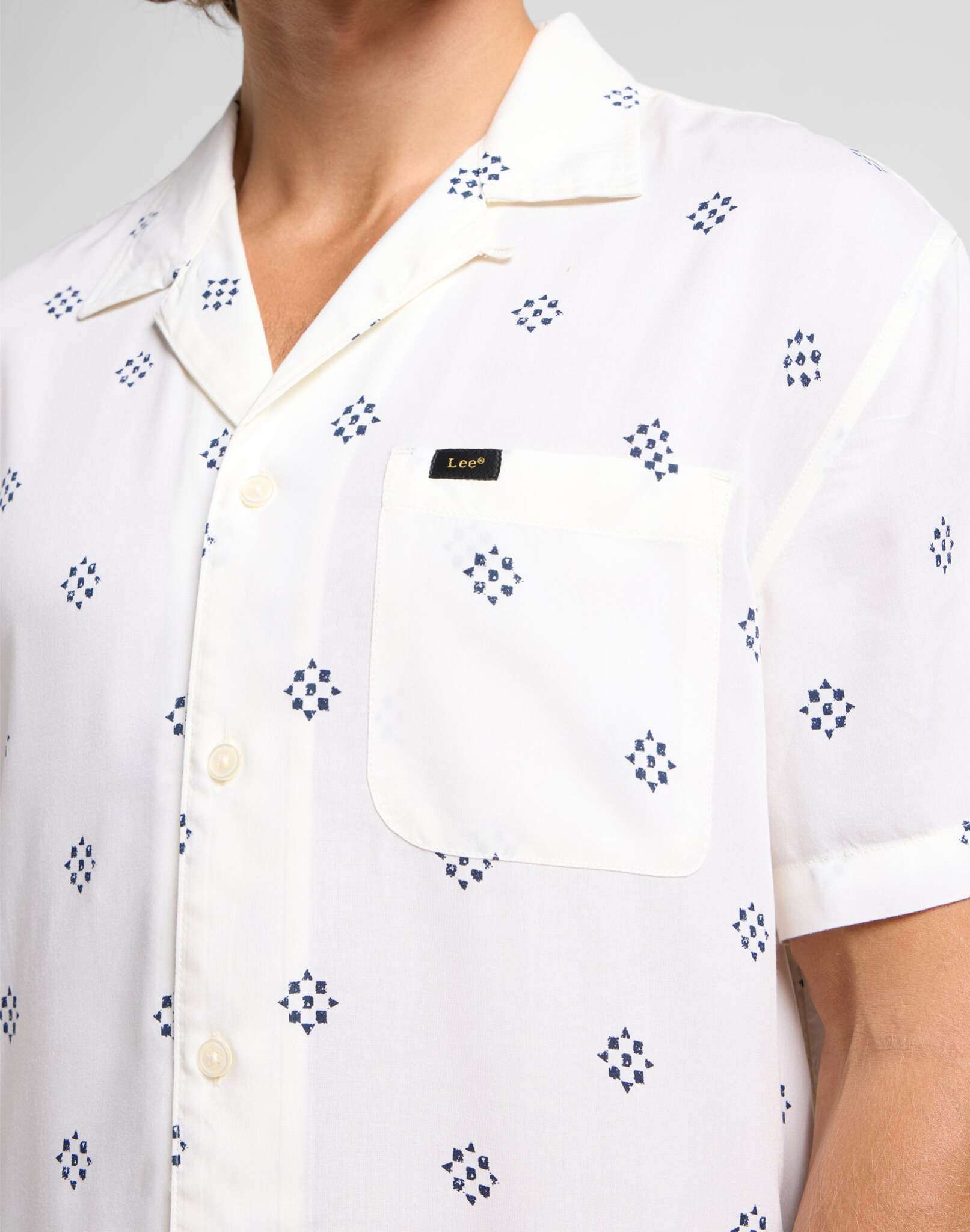 Resort Shirt en écru Chemises Lee