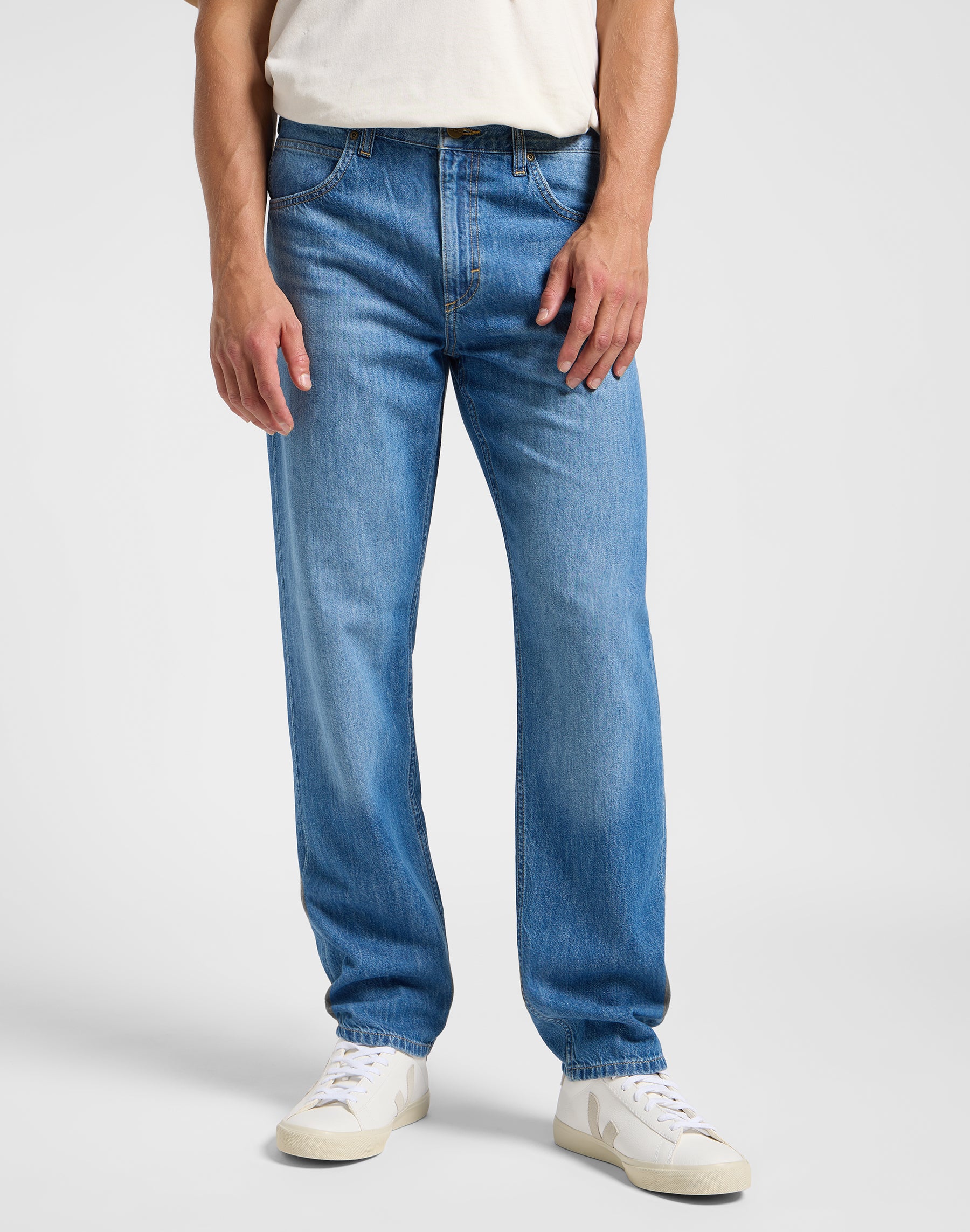 Oscar dans Anchor Jeans Lee