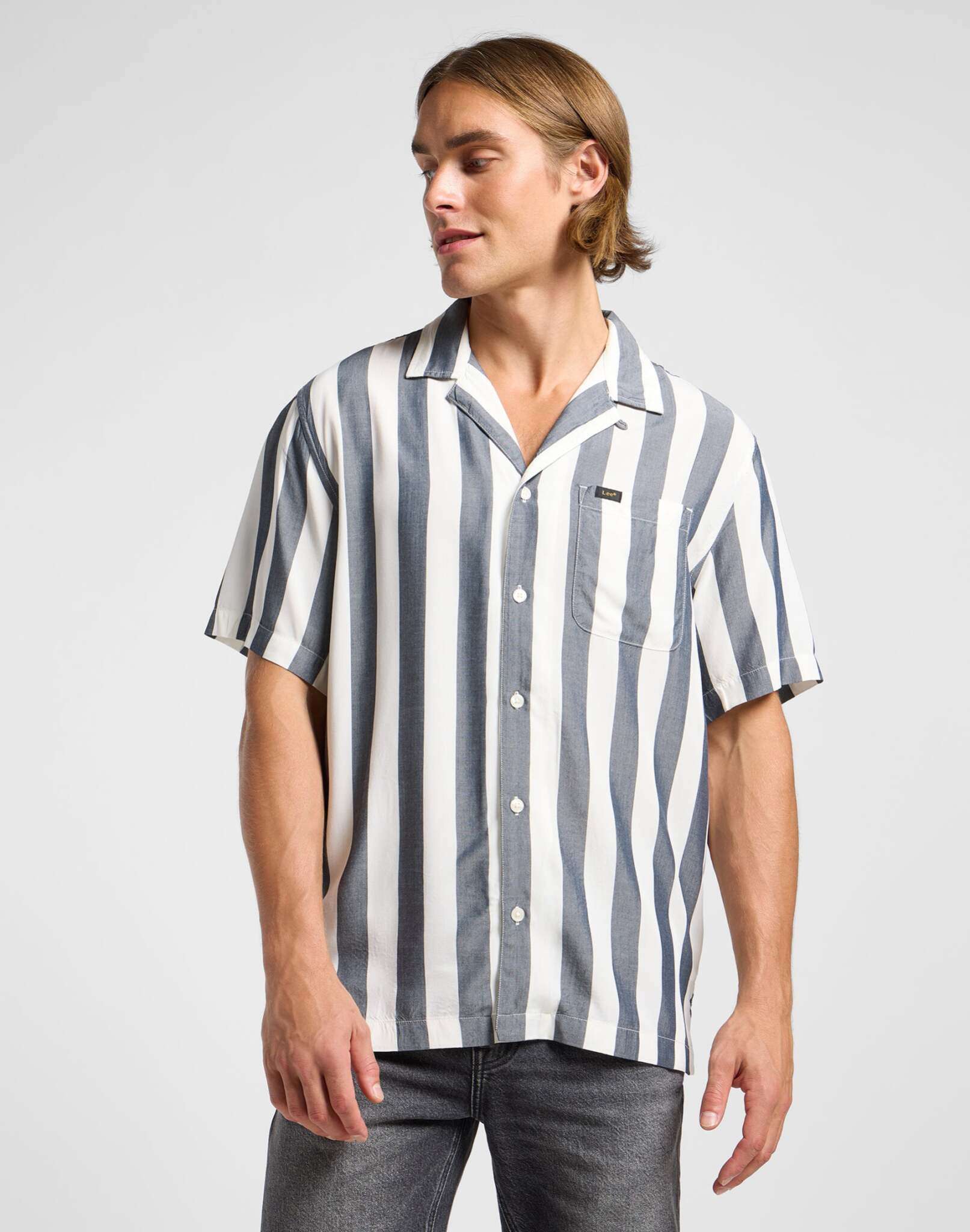 Resort Shirt in Rivet Navy Chemises Lee