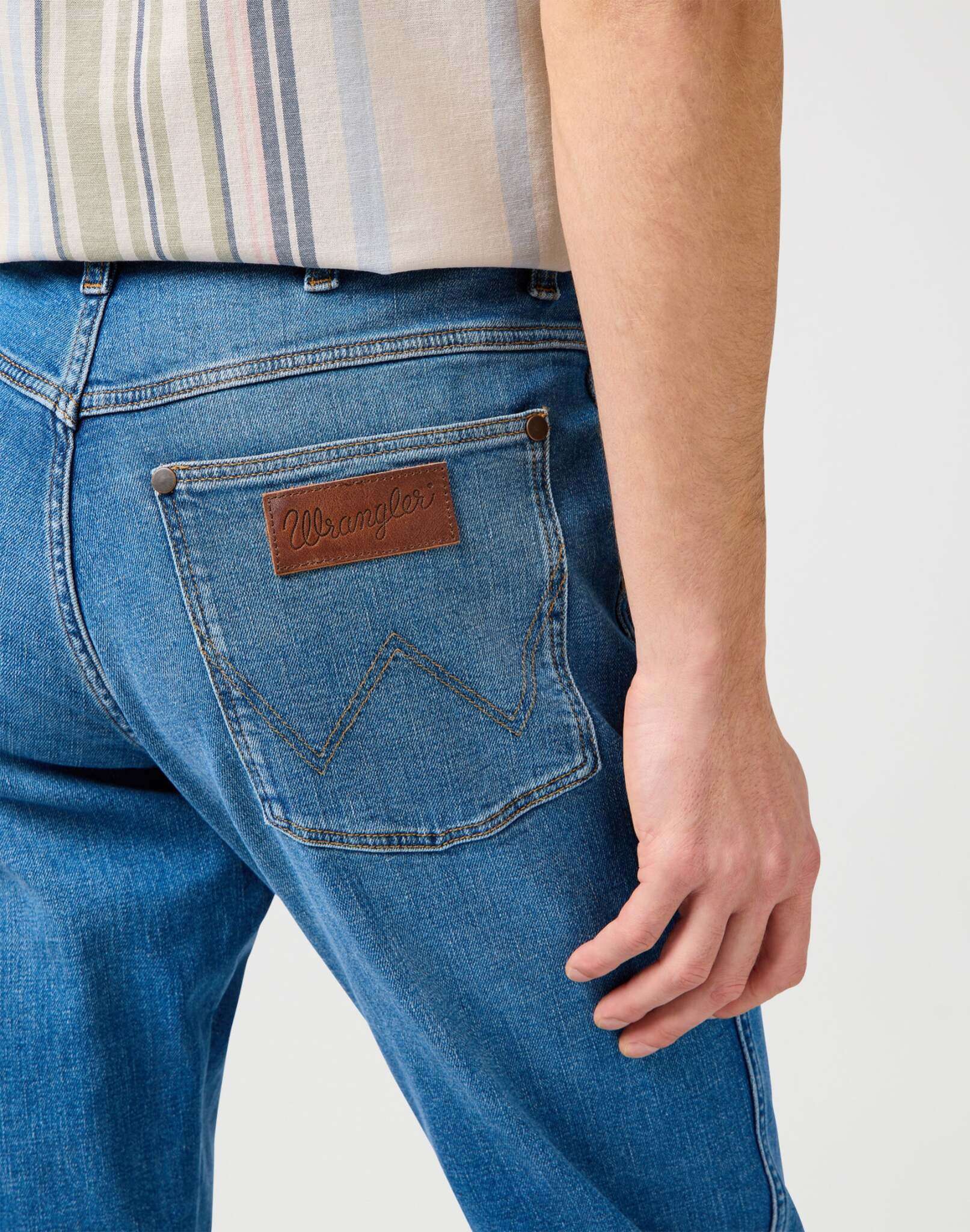 River en jeans bleu Bedazzled Wrangler