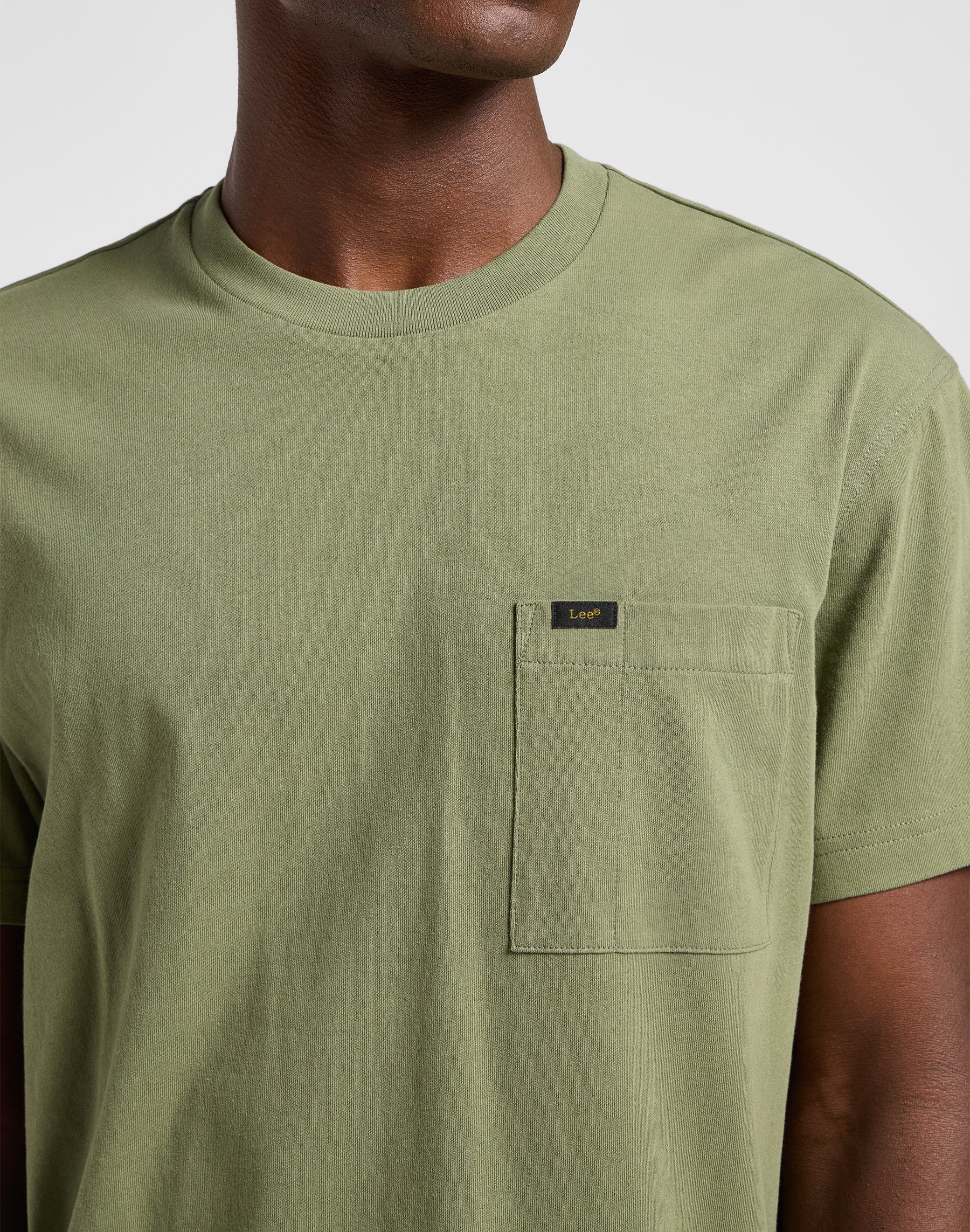 Relaxed Pocket Tee in Mercantile Green T-shirts Lee