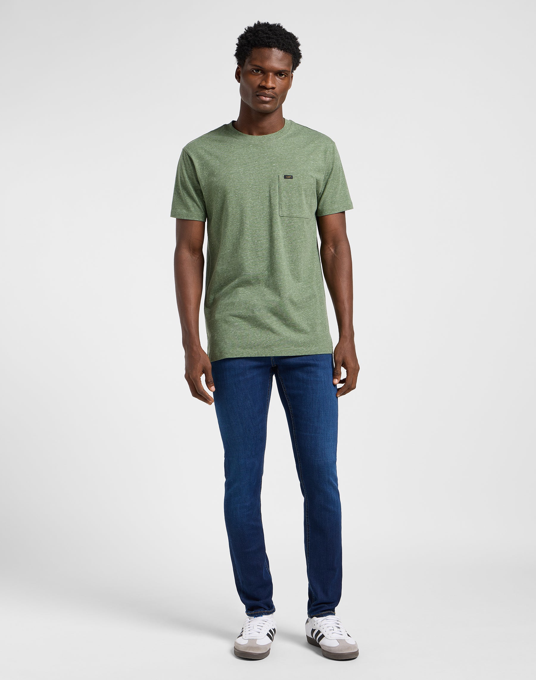 Ultimate Pocket Tee dans Mercantile Mele T-shirts Lee