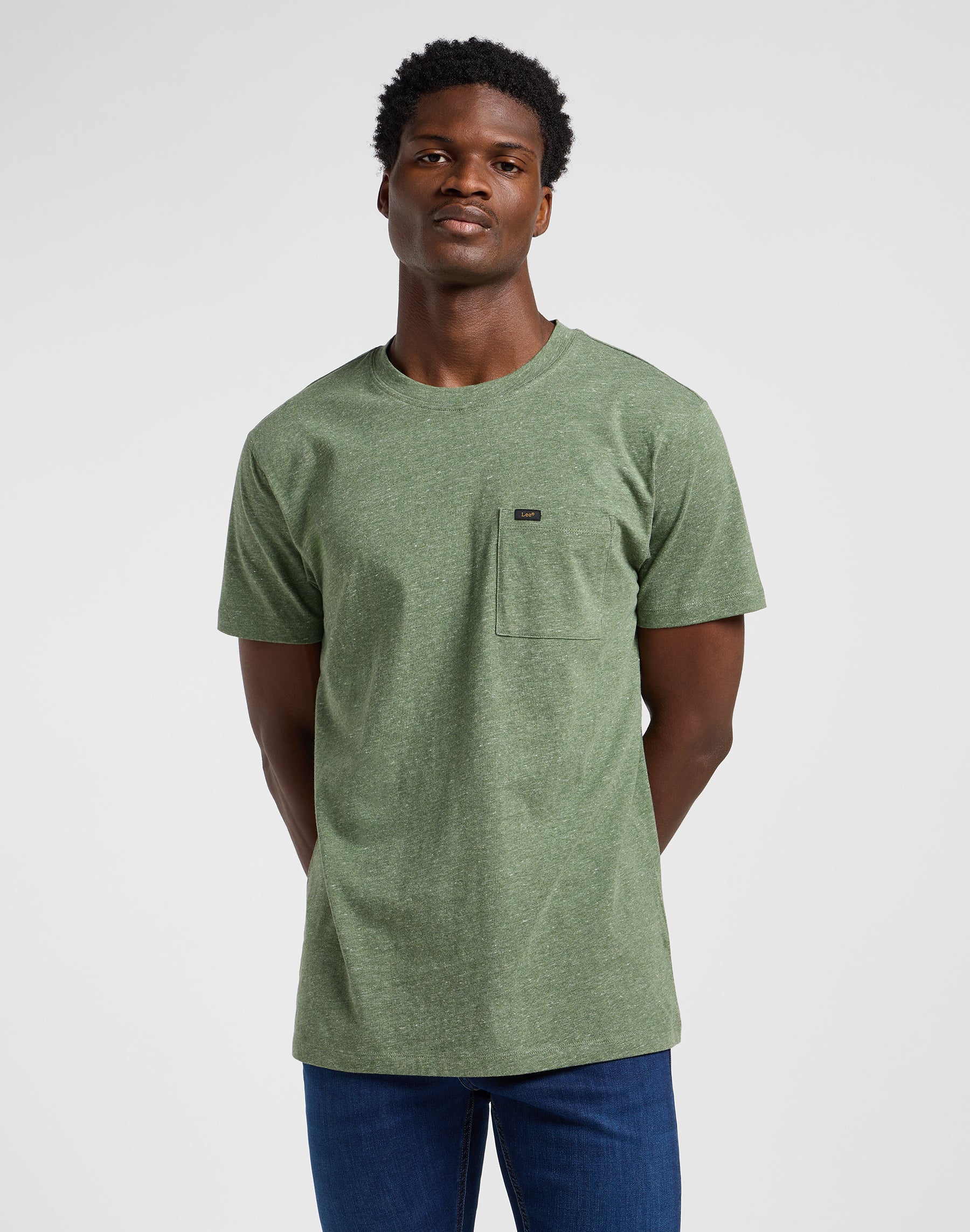 Ultimate Pocket Tee dans Mercantile Mele T-shirts Lee