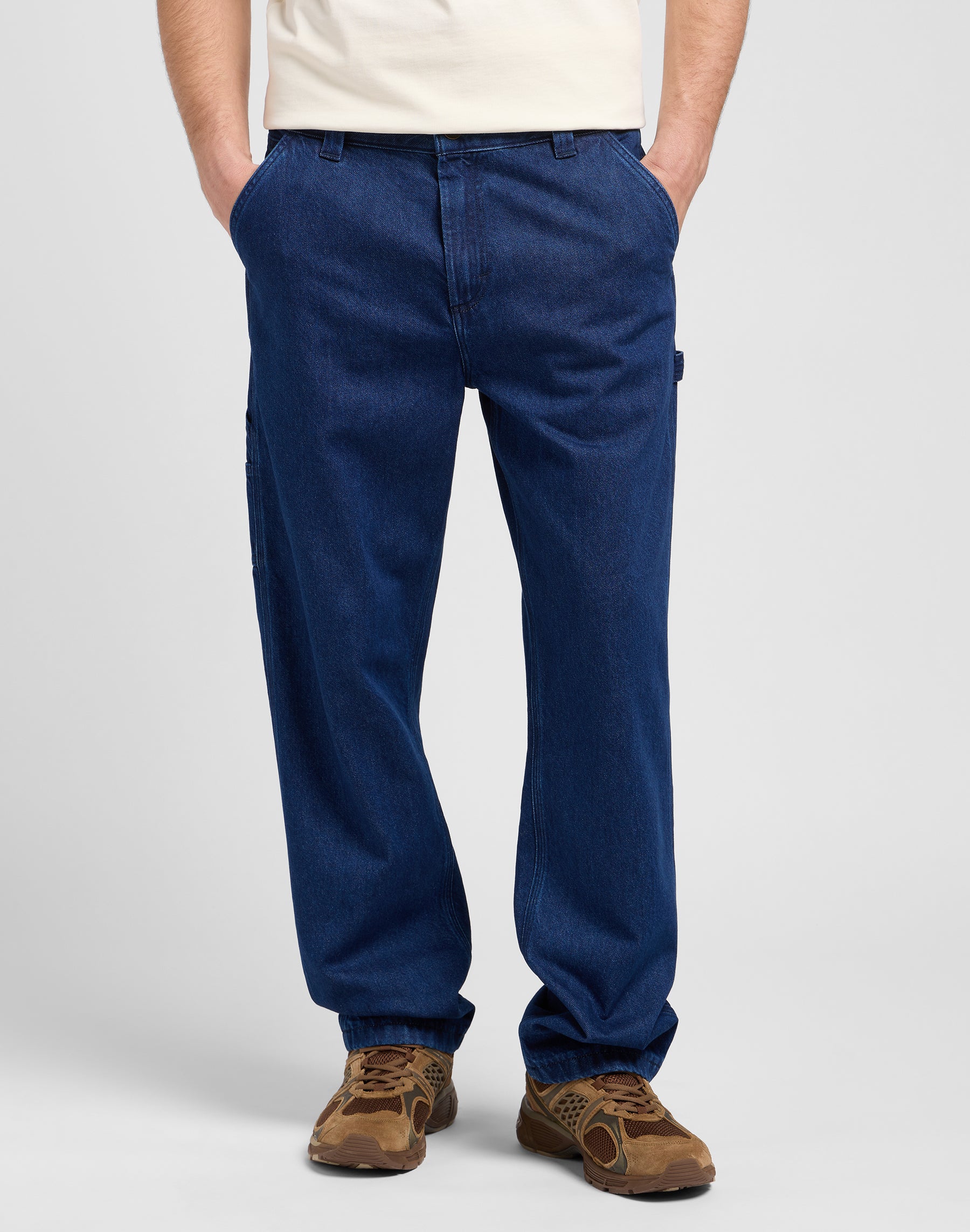 Ww Carpenter dans Save It Jeans Lee