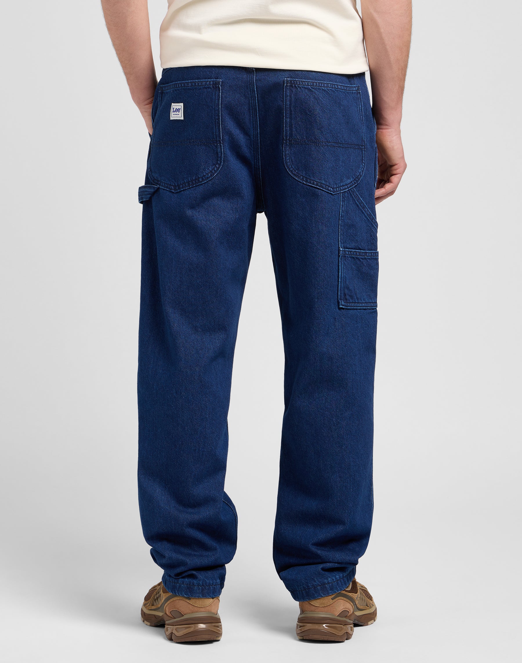 Ww Carpenter dans Save It Jeans Lee
