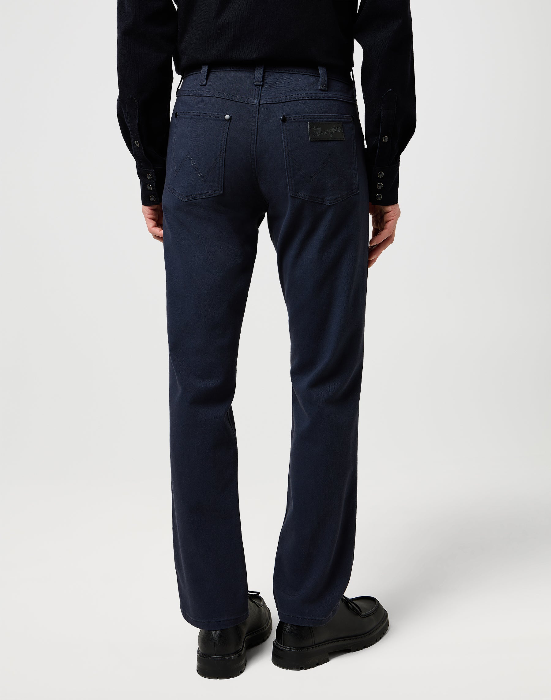 Greensboro in Dark Navy Pantalon Wrangler