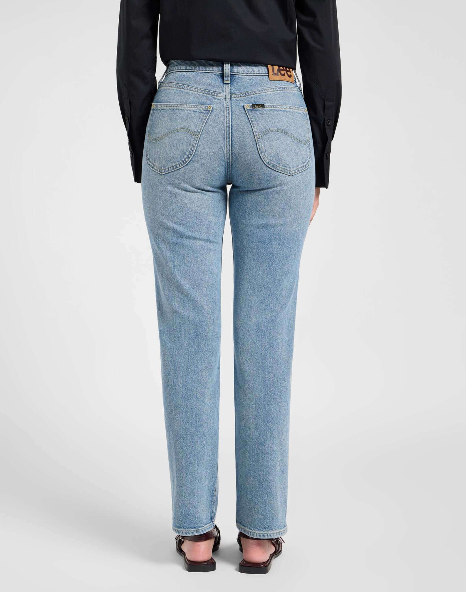 Carol en jeans Laundry Line Lee