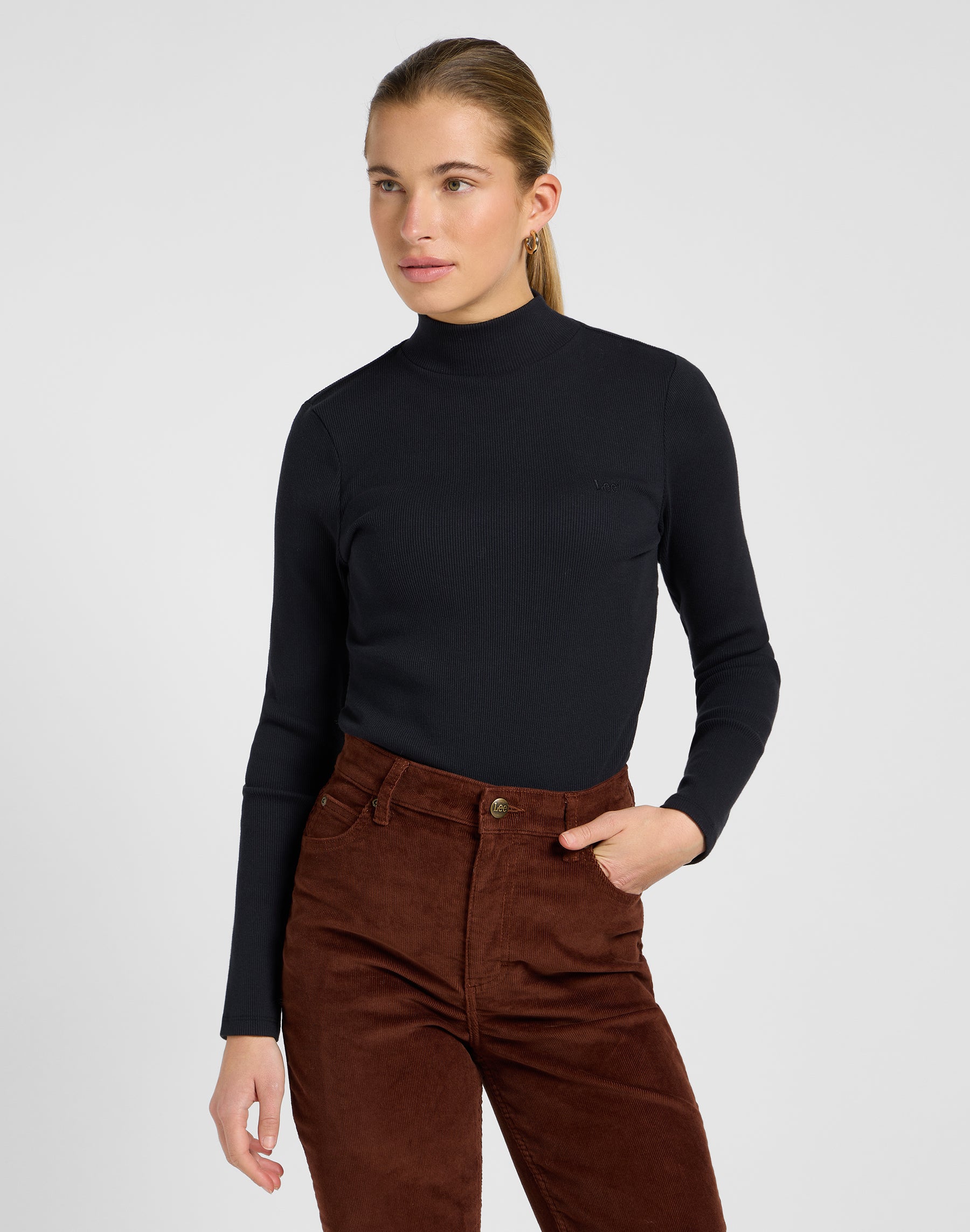 Mock Neck in Black T-shirts Lee
