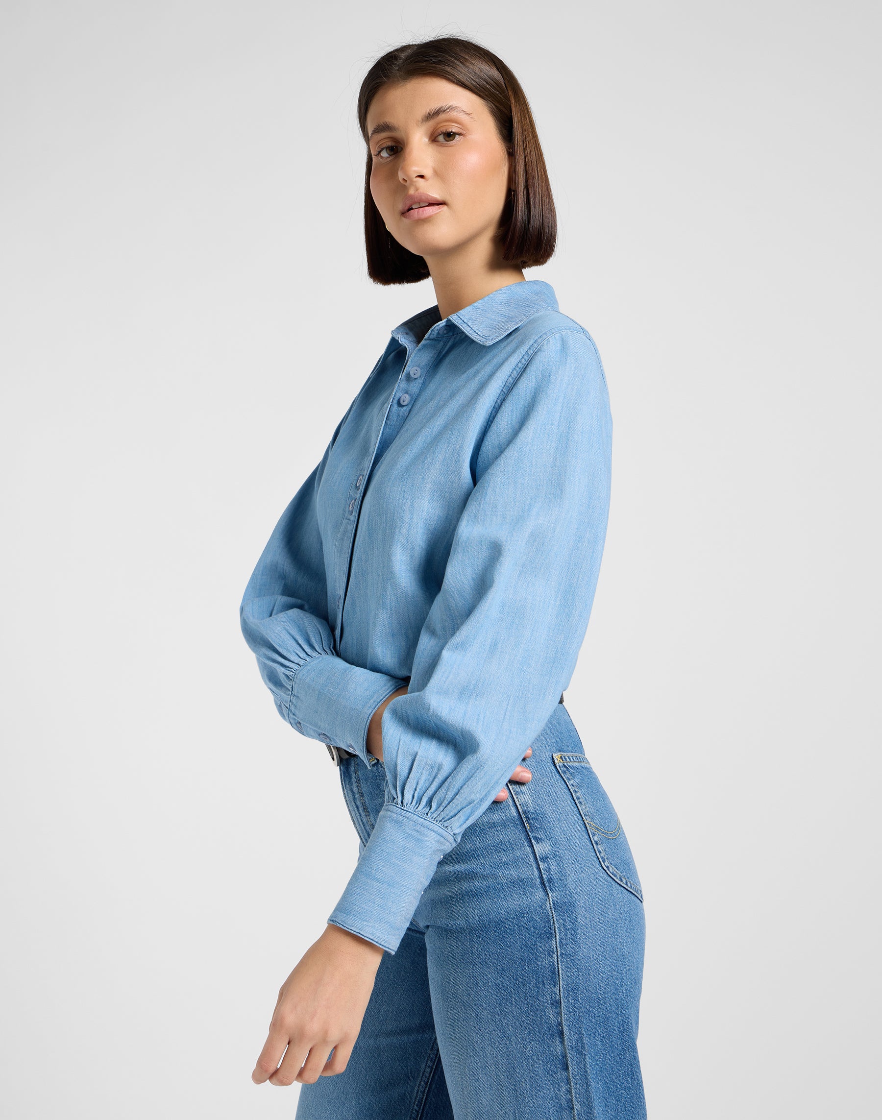 Balloon Sleeve Shirt in Never Ages Chemises Lee
