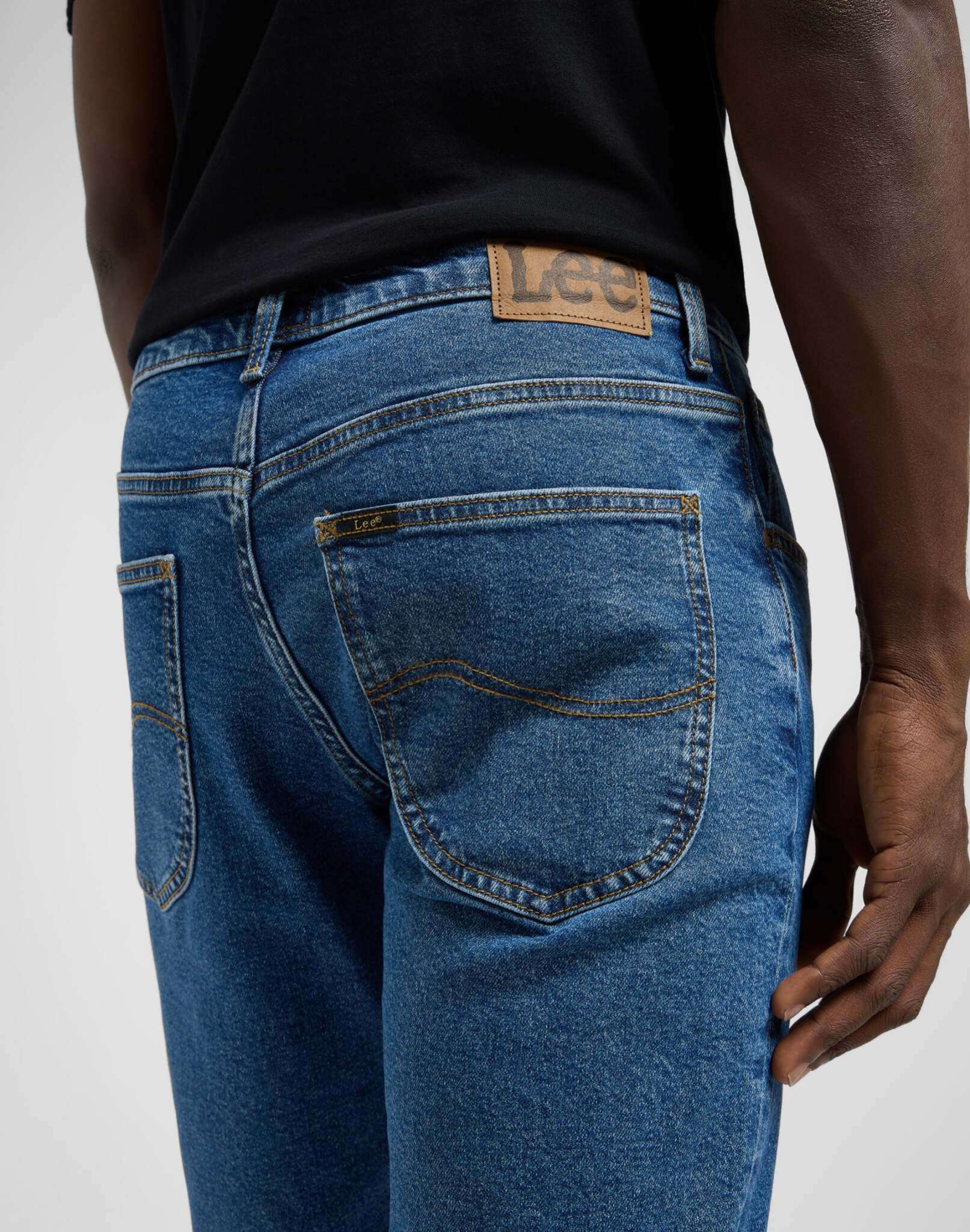 Brooklyn Straight in Belmont Jeans Lee