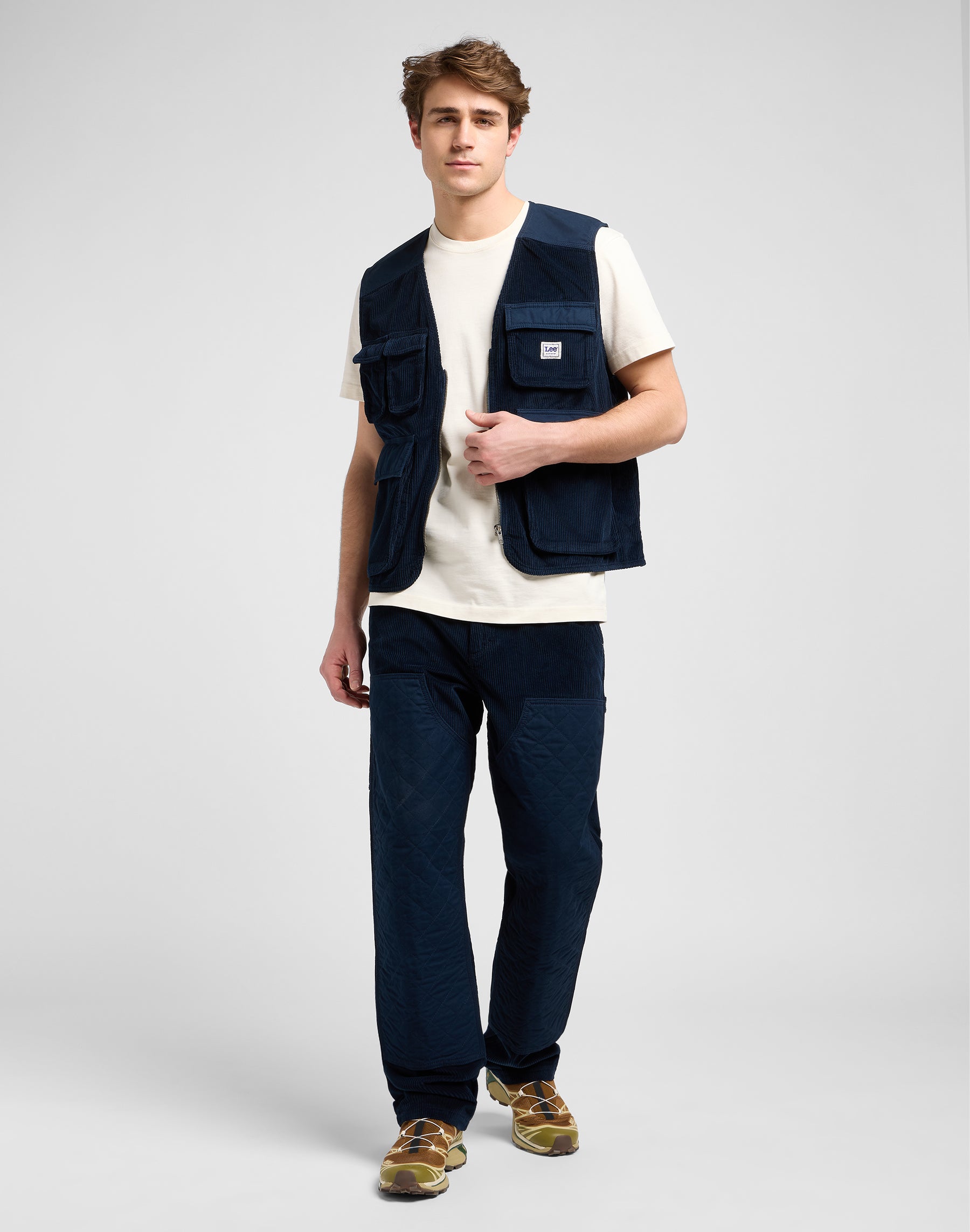 Mixed Media Ww Vest in Rivet Navy Vestes Lee
