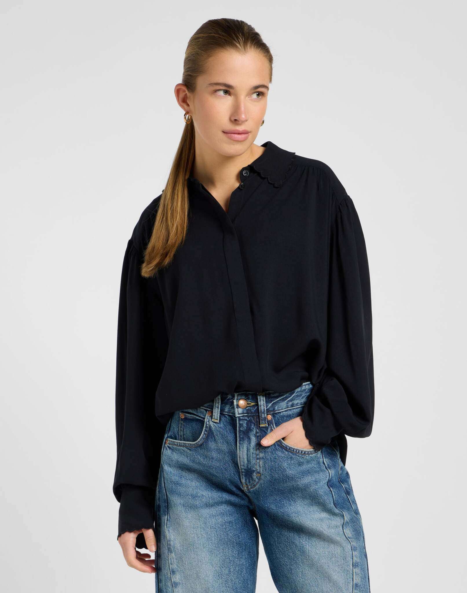 Statement Collar Shirt in Unionall Black Chemises Lee