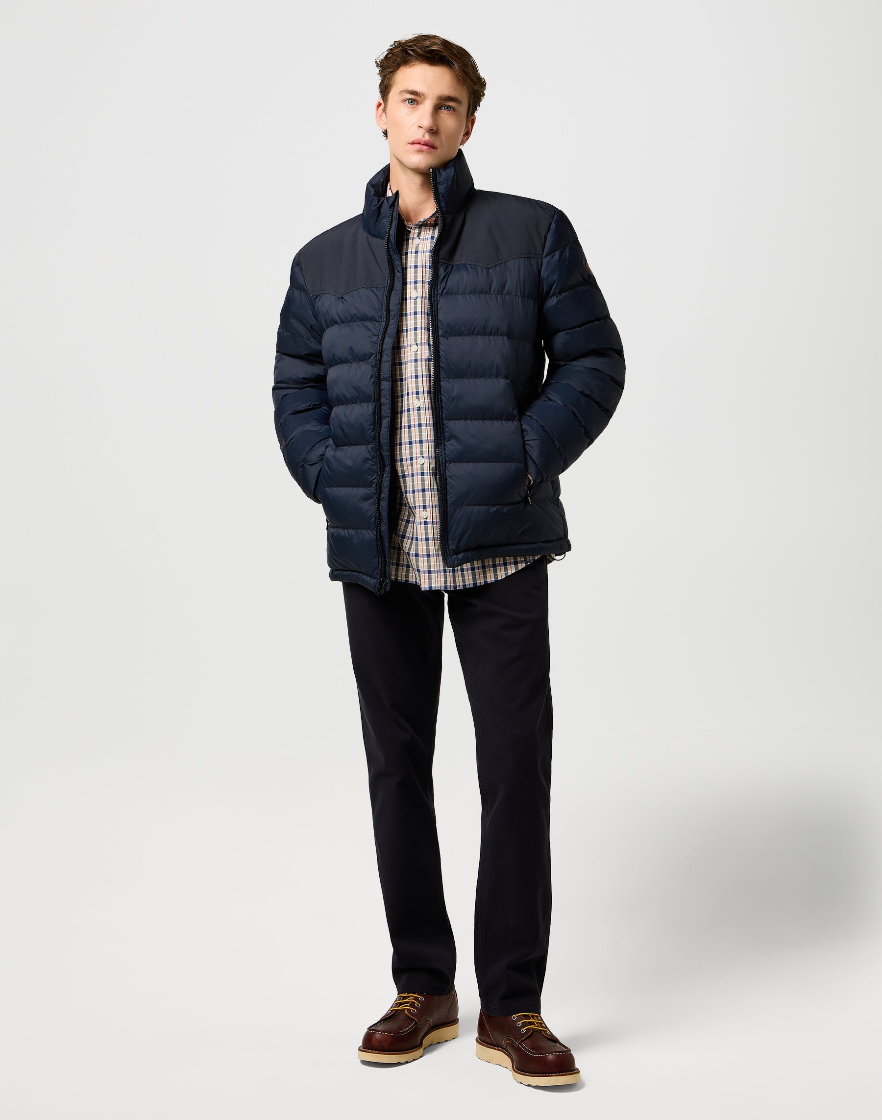 Packable Puffer in Black Vestes Wrangler
