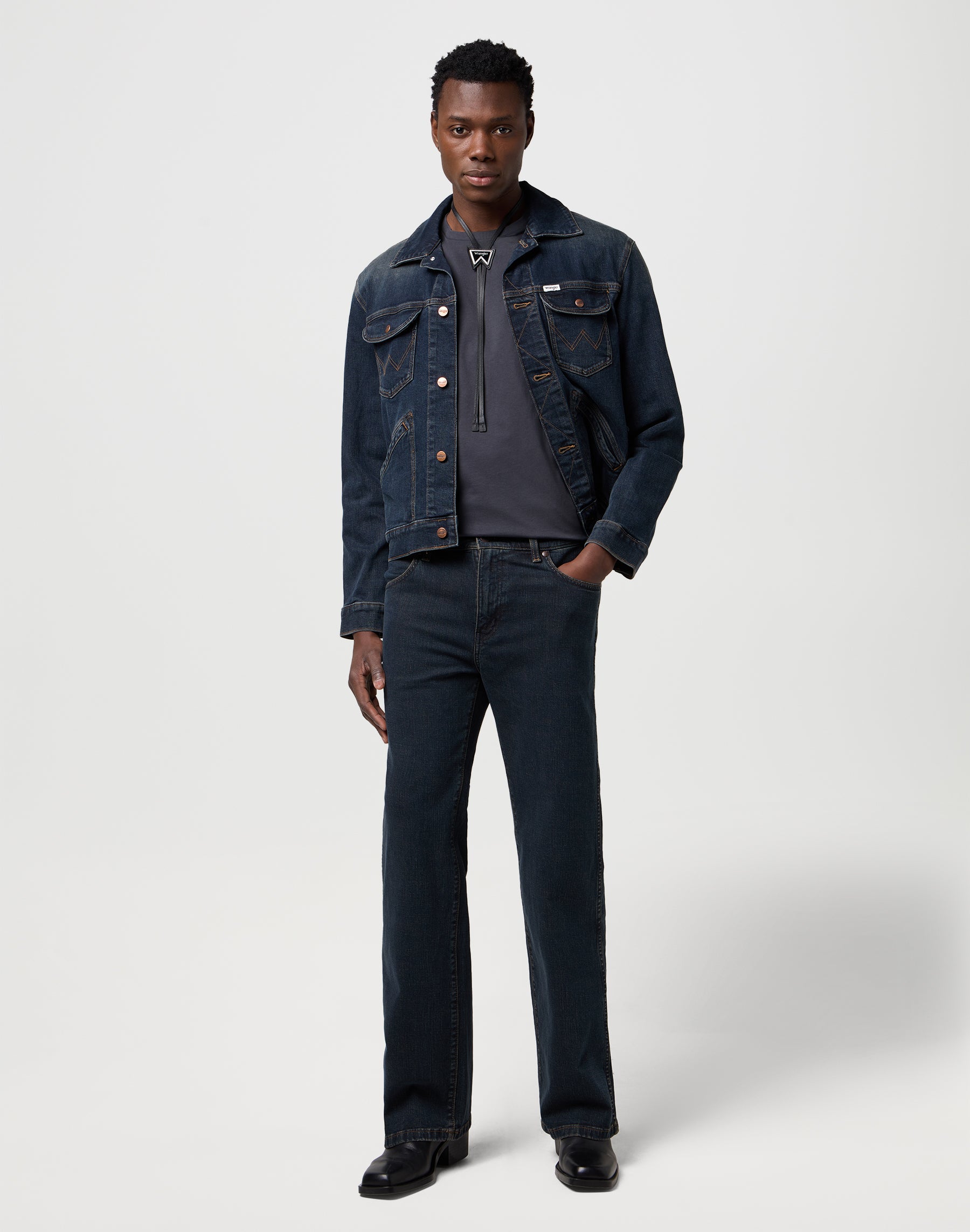 Graphic Tee in Faded Black T-shirts Wrangler