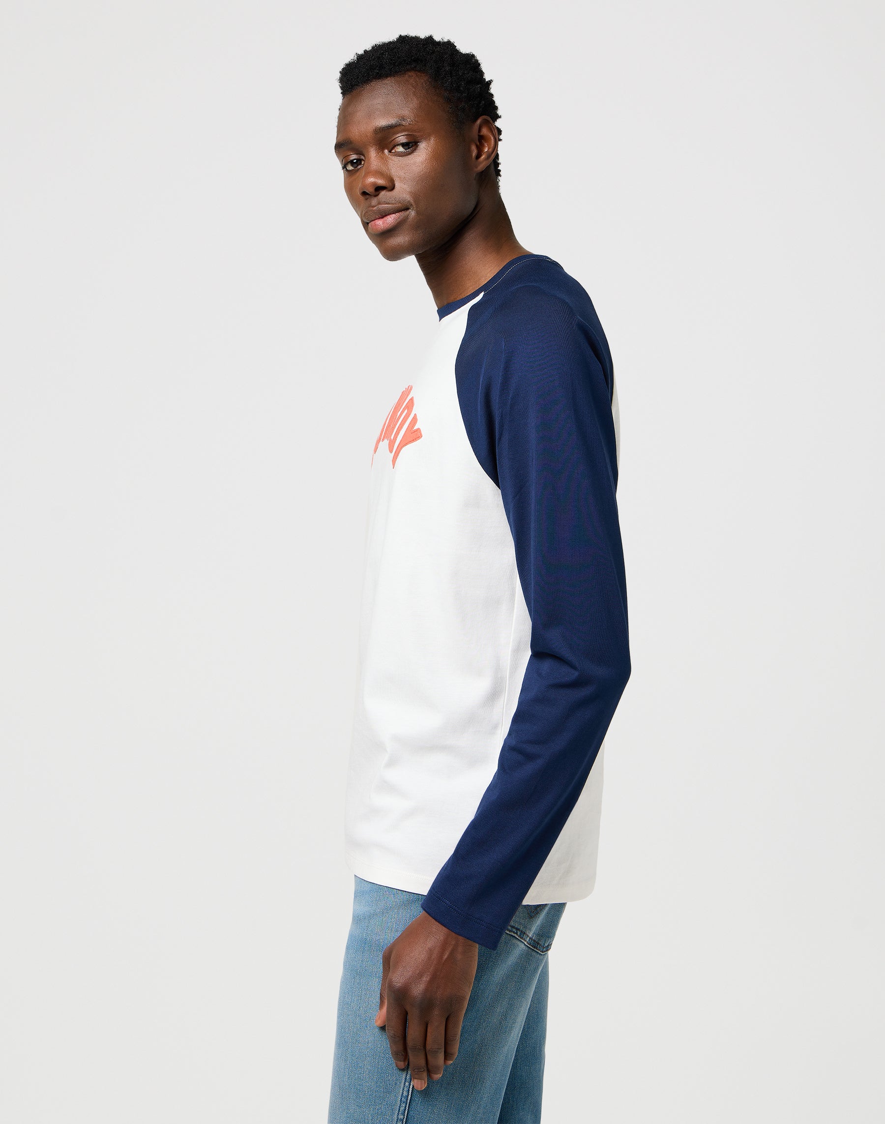 Ls Baseball Tee in Black Iris T-shirts Wrangler