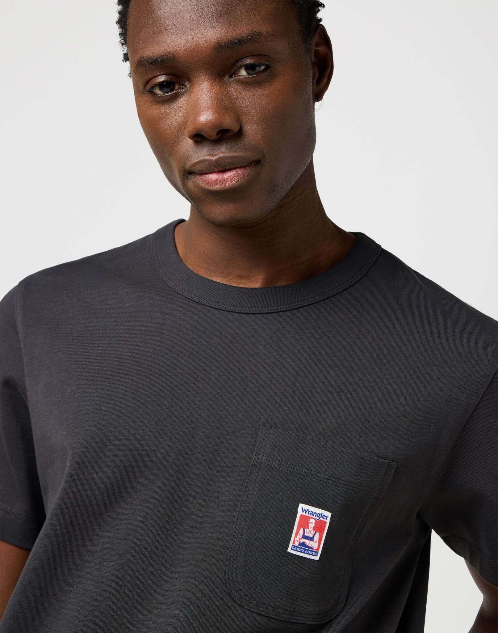Cj Pocket Tee in Faded Black T-shirts Wrangler