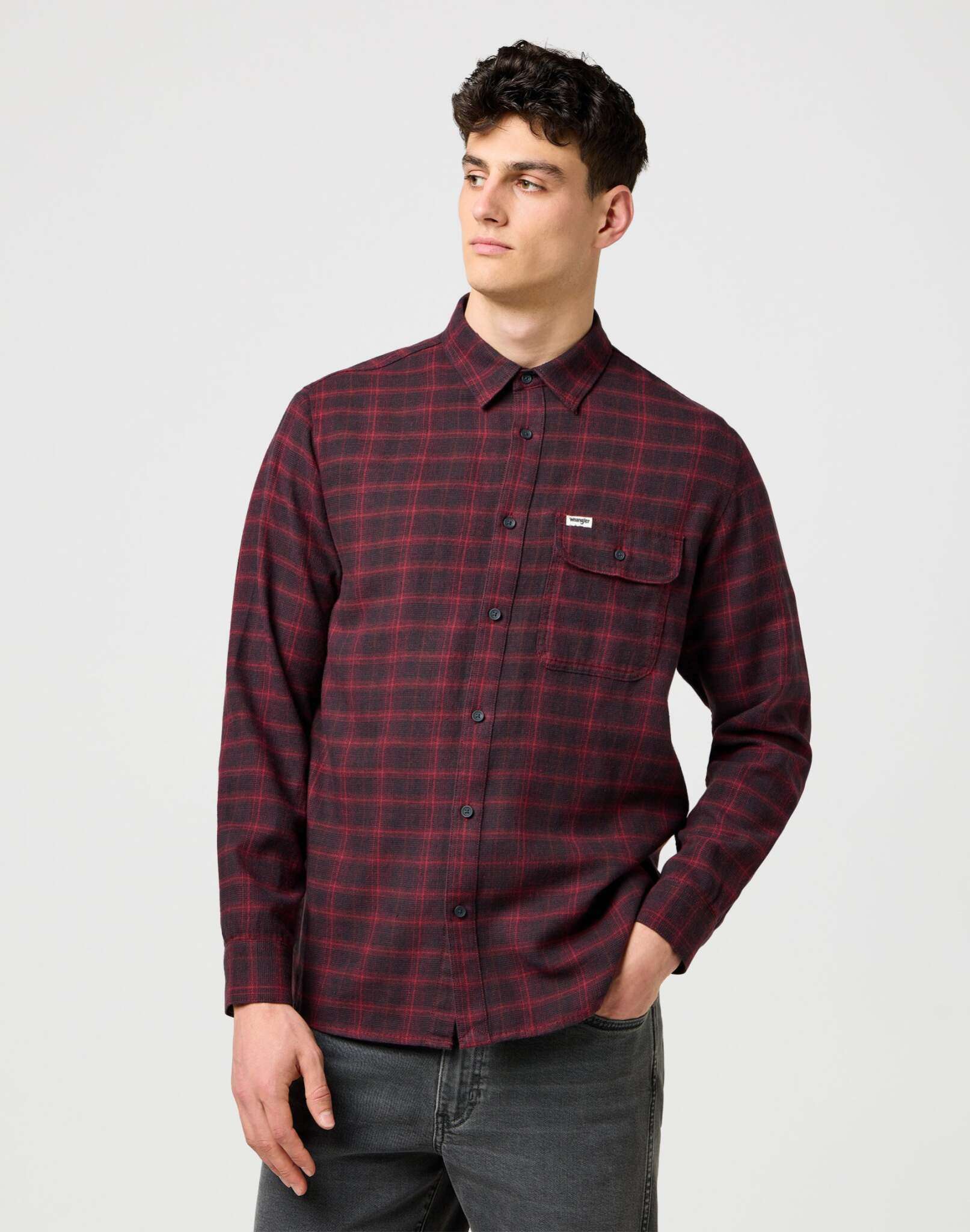 1 pt Flannel Shirt in Black Wine Chemises Wrangler