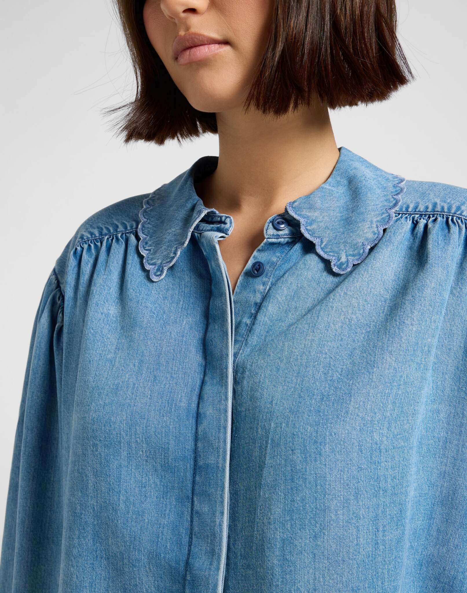 Statement Collar Shirt in Indigo Rum Chemises Lee