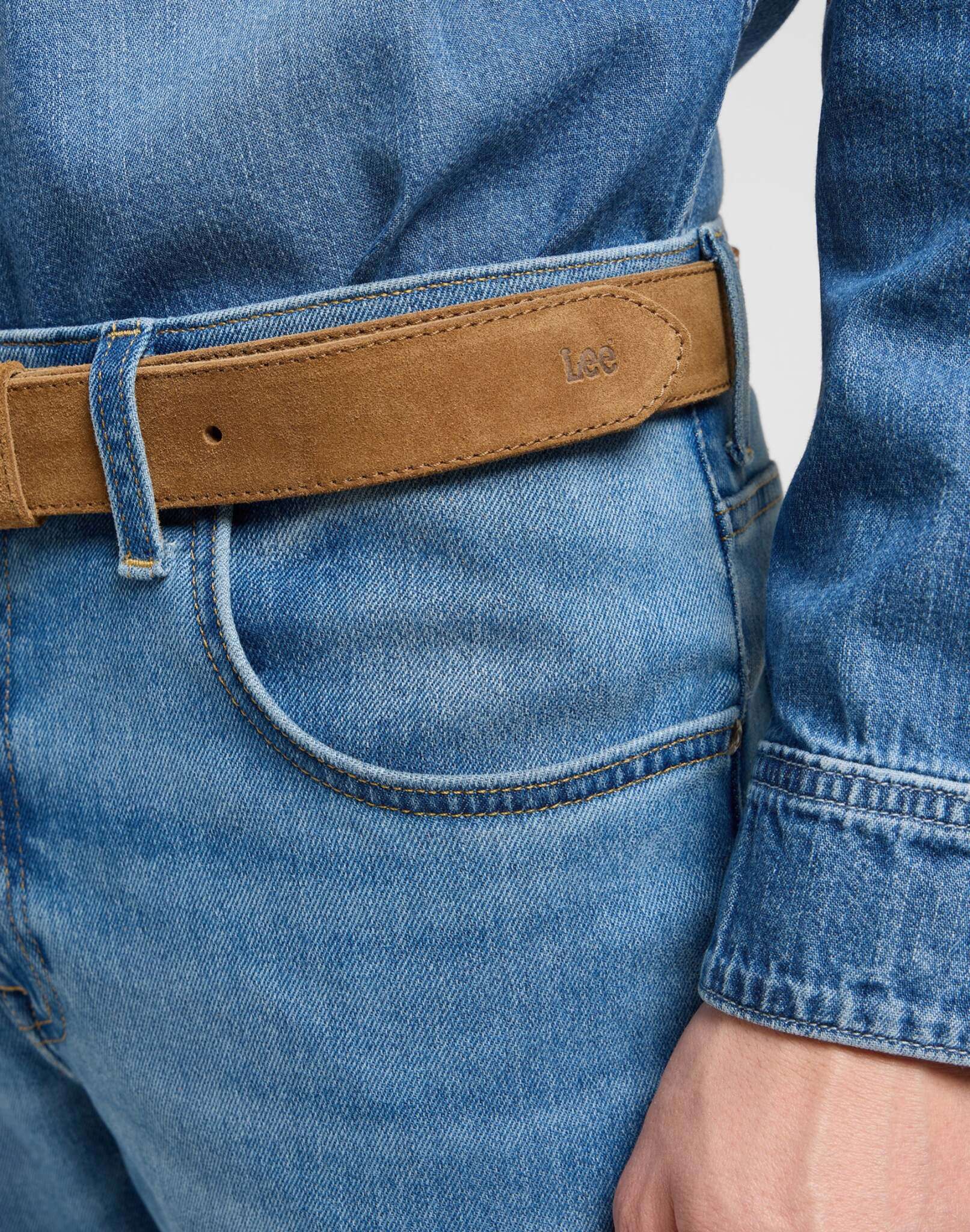 Suede Belt in Khaki Ceinture Lee