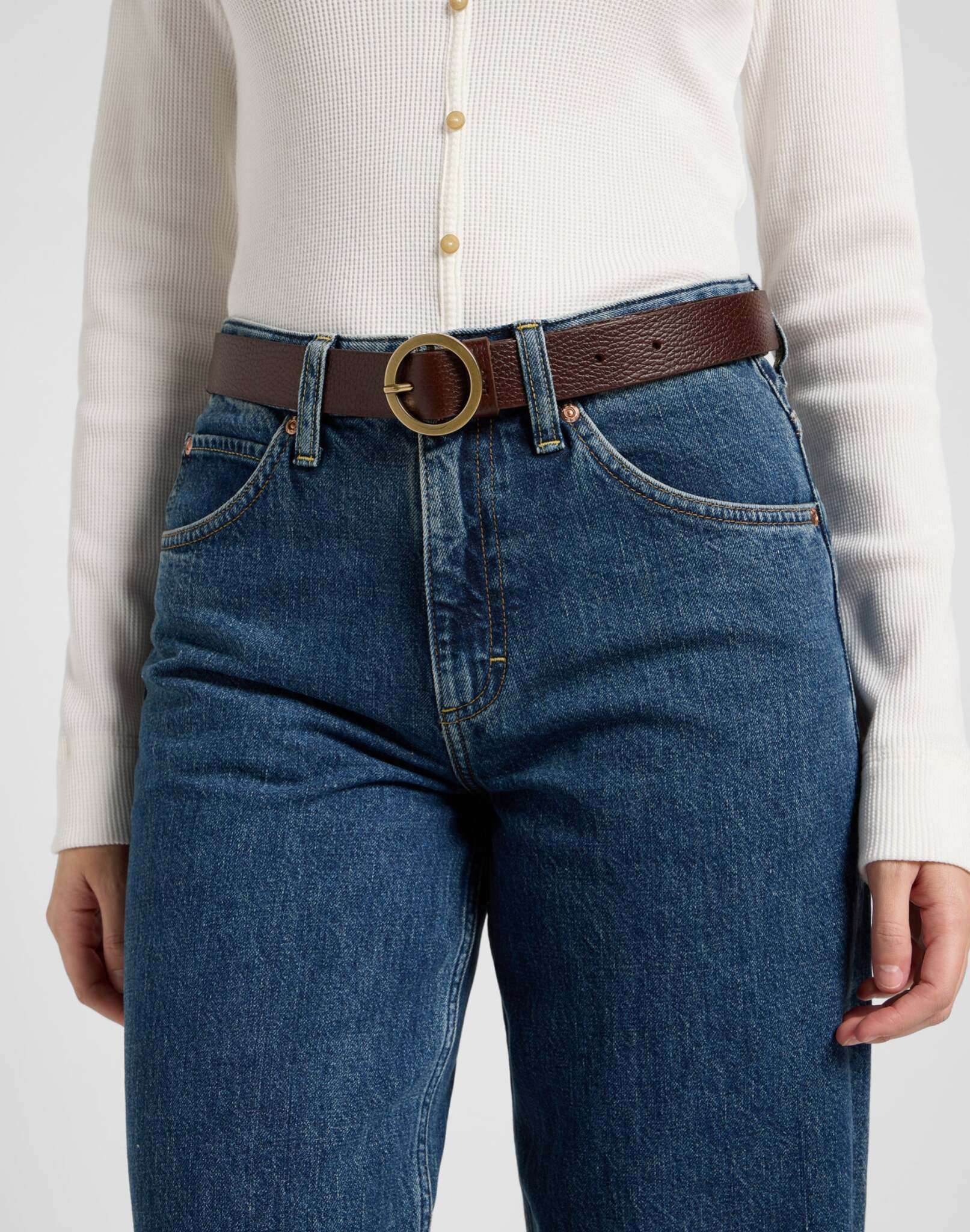 Round Buckle Belt in Dark Brown Ceinture Lee