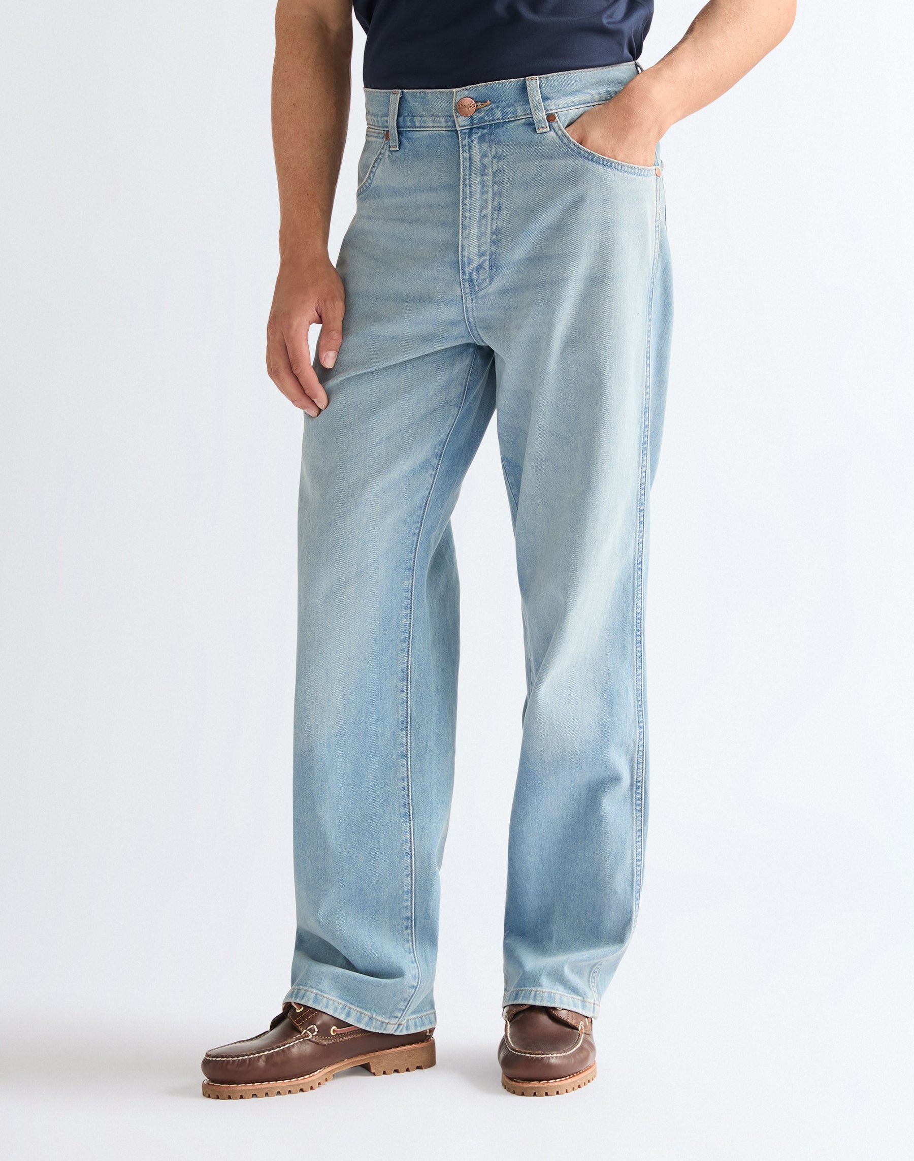 Jeans Loose Straight en Dove Wing Wrangler