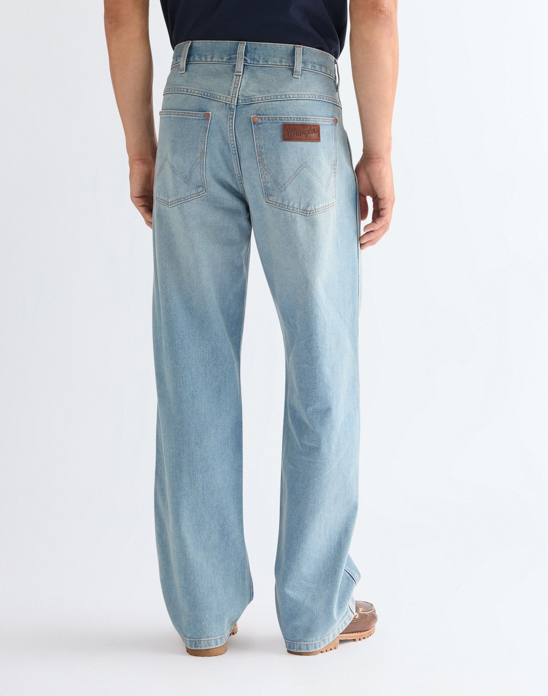 Jeans Loose Straight en Dove Wing Wrangler