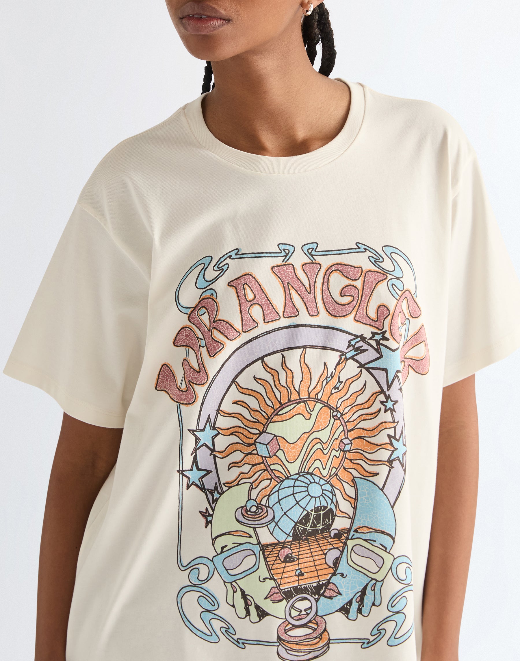 T-shirt Girlfriend en blanc délavé T-shirts Wrangler