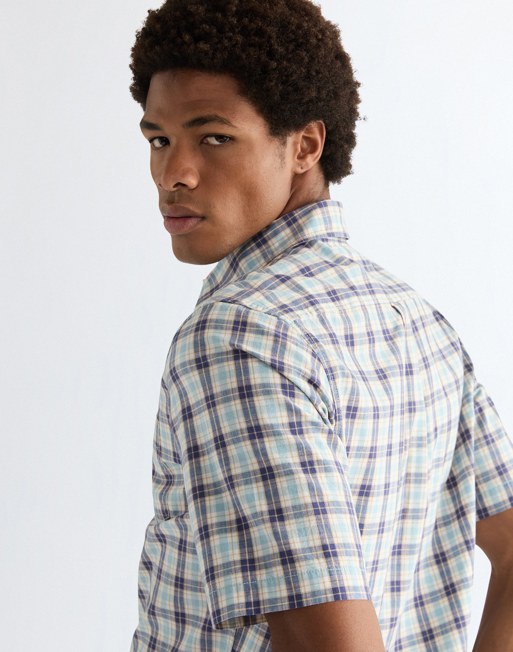 Chemise à manches courtes et 1 poche dans la collection Chemises Wrangler